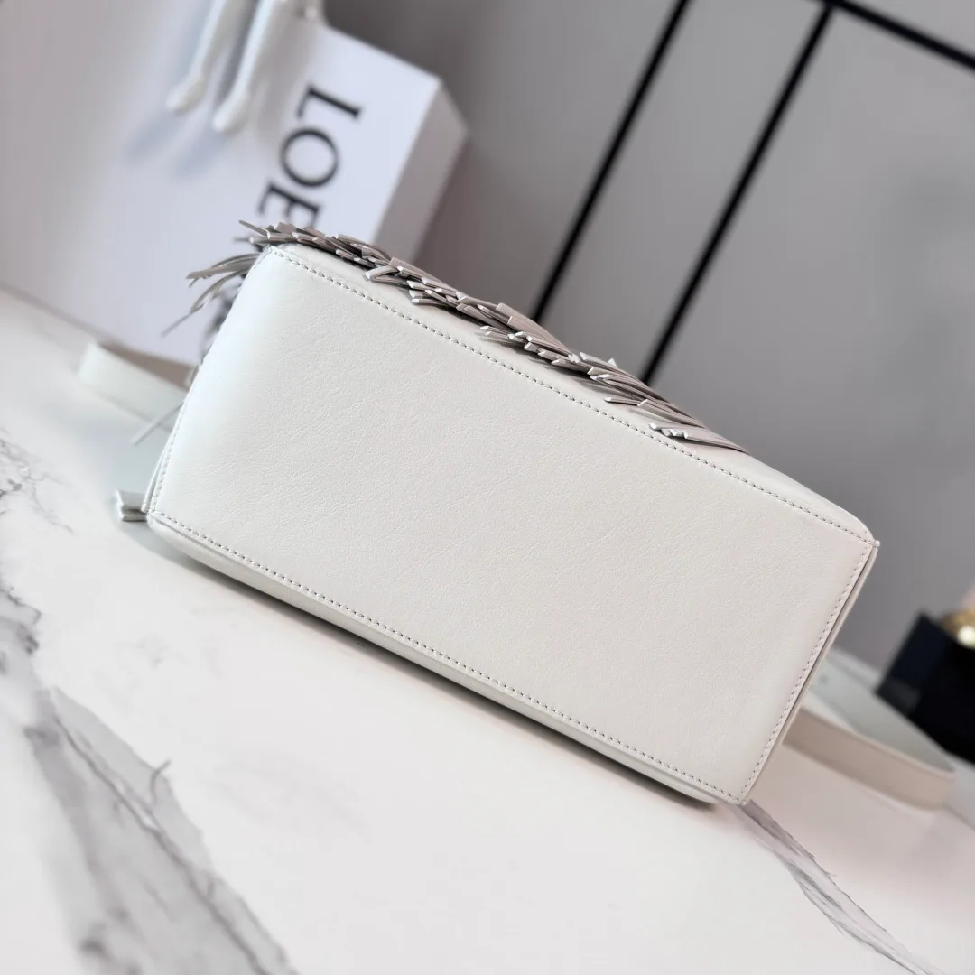 Классические Сумки Женские Loewe 13174365