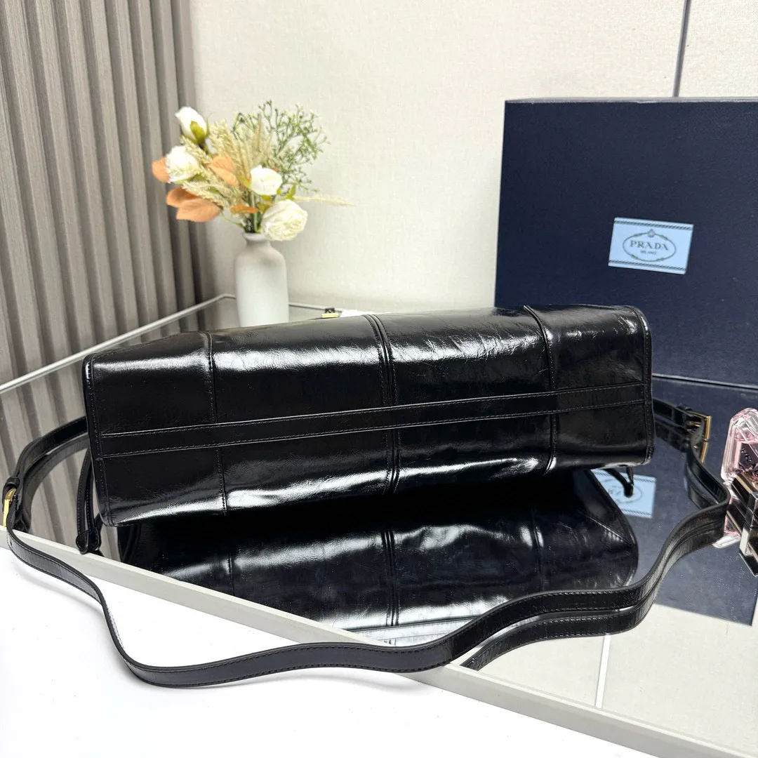 Классические Сумки Женские Prada 10446813