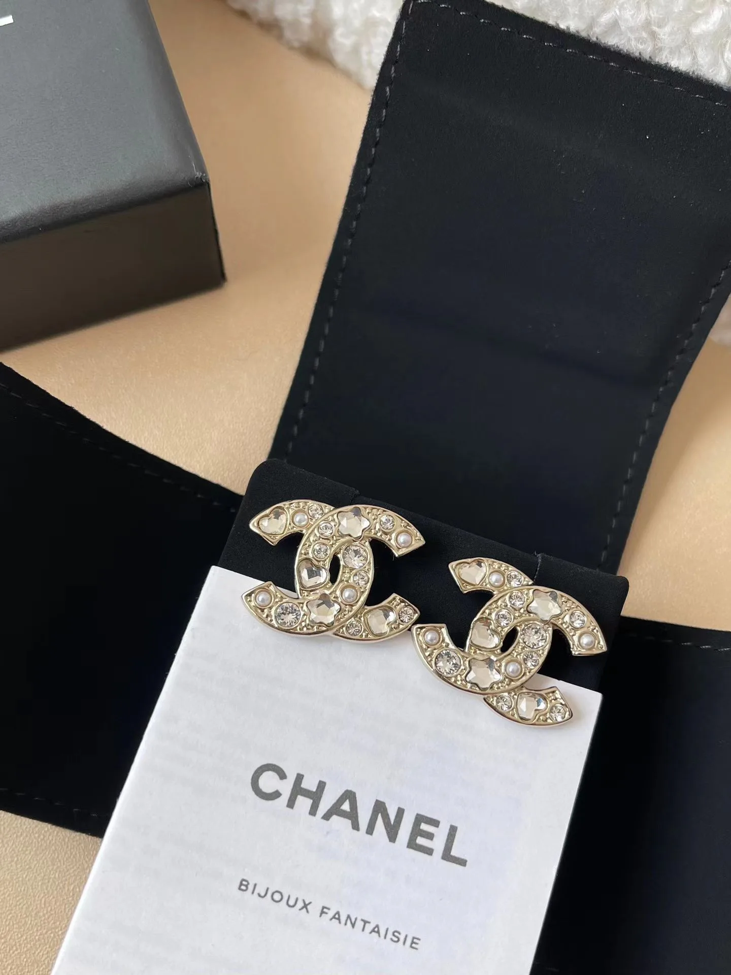 Бижутерия Chanel 1302353