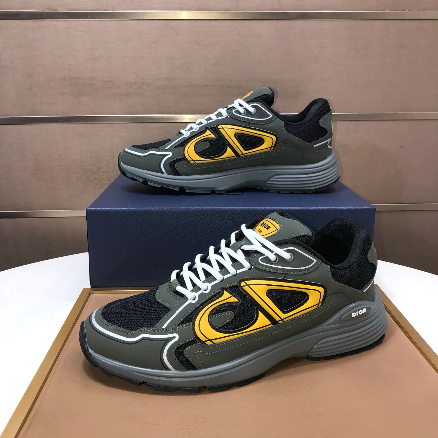 Кроссовки Мужские Christian Dior 19044024