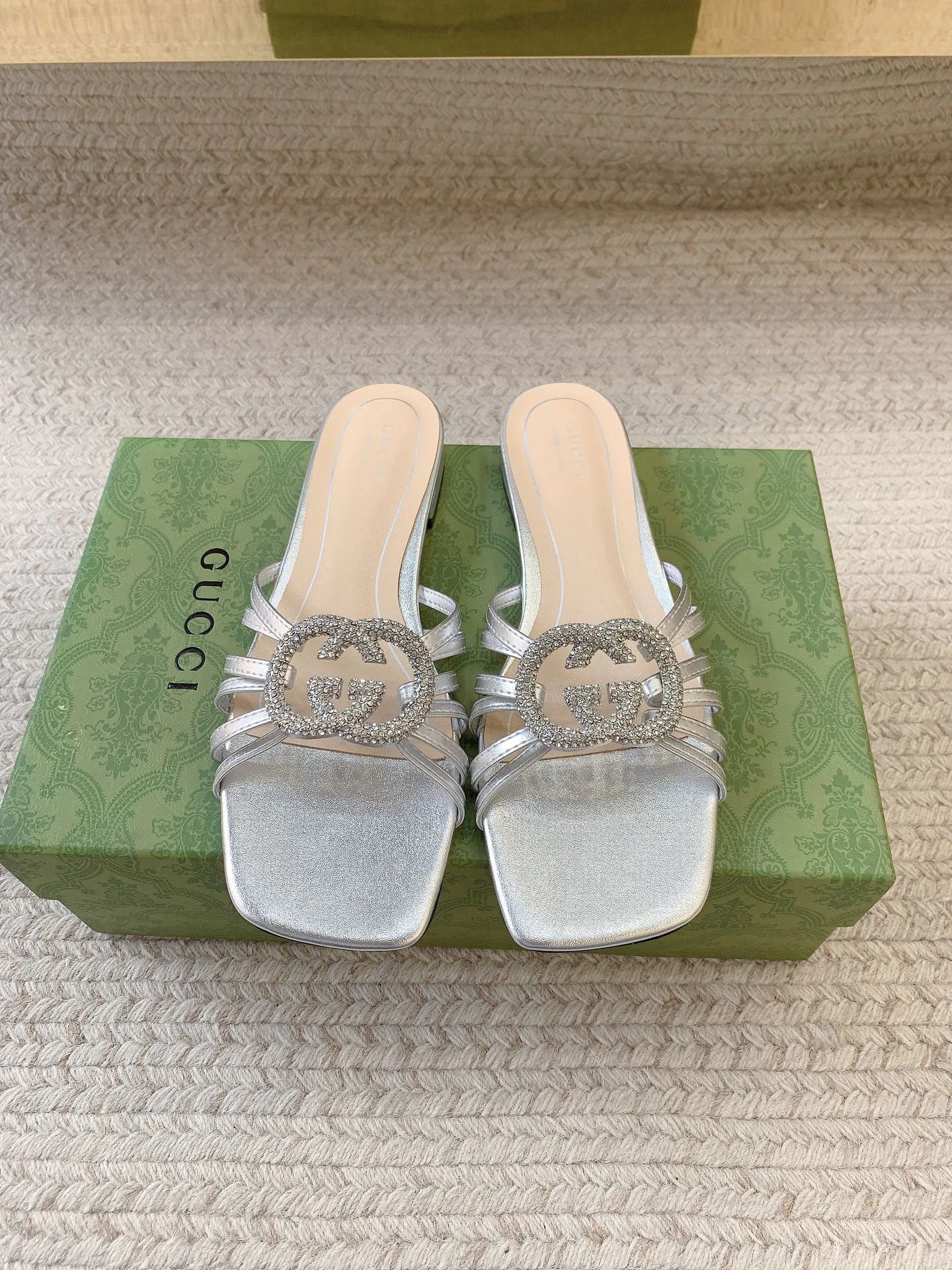 Шлепанцы Женские Gucci 950768