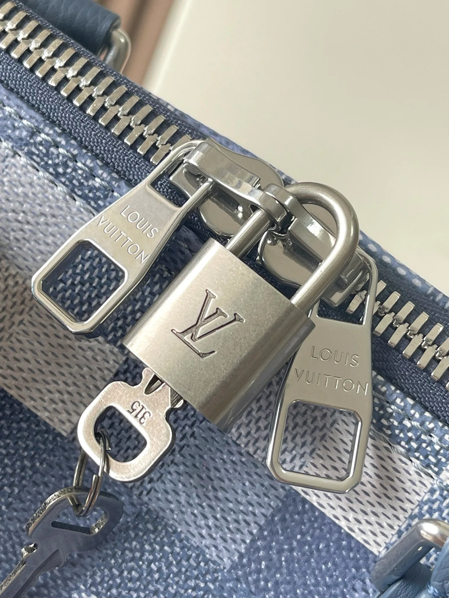 Дорожные Сумки Женские Louis Vuitton 17979937