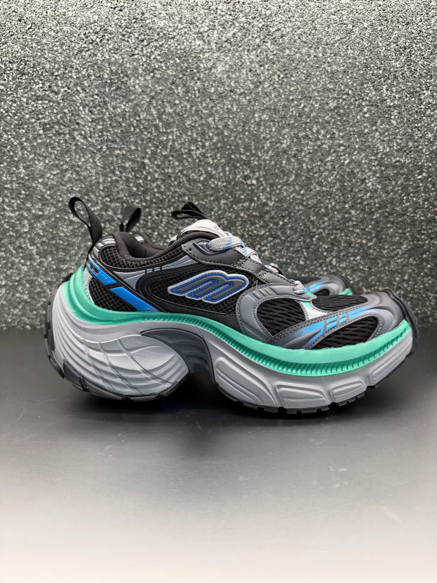 Кроссовки Женские Balenciaga 11704845