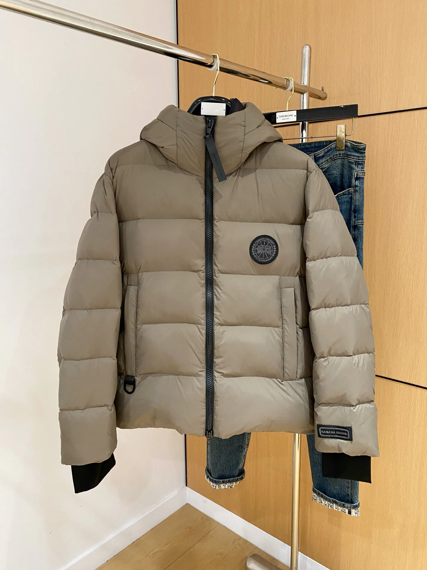 Куртки И Пуховики Женские Canada Goose 18741218