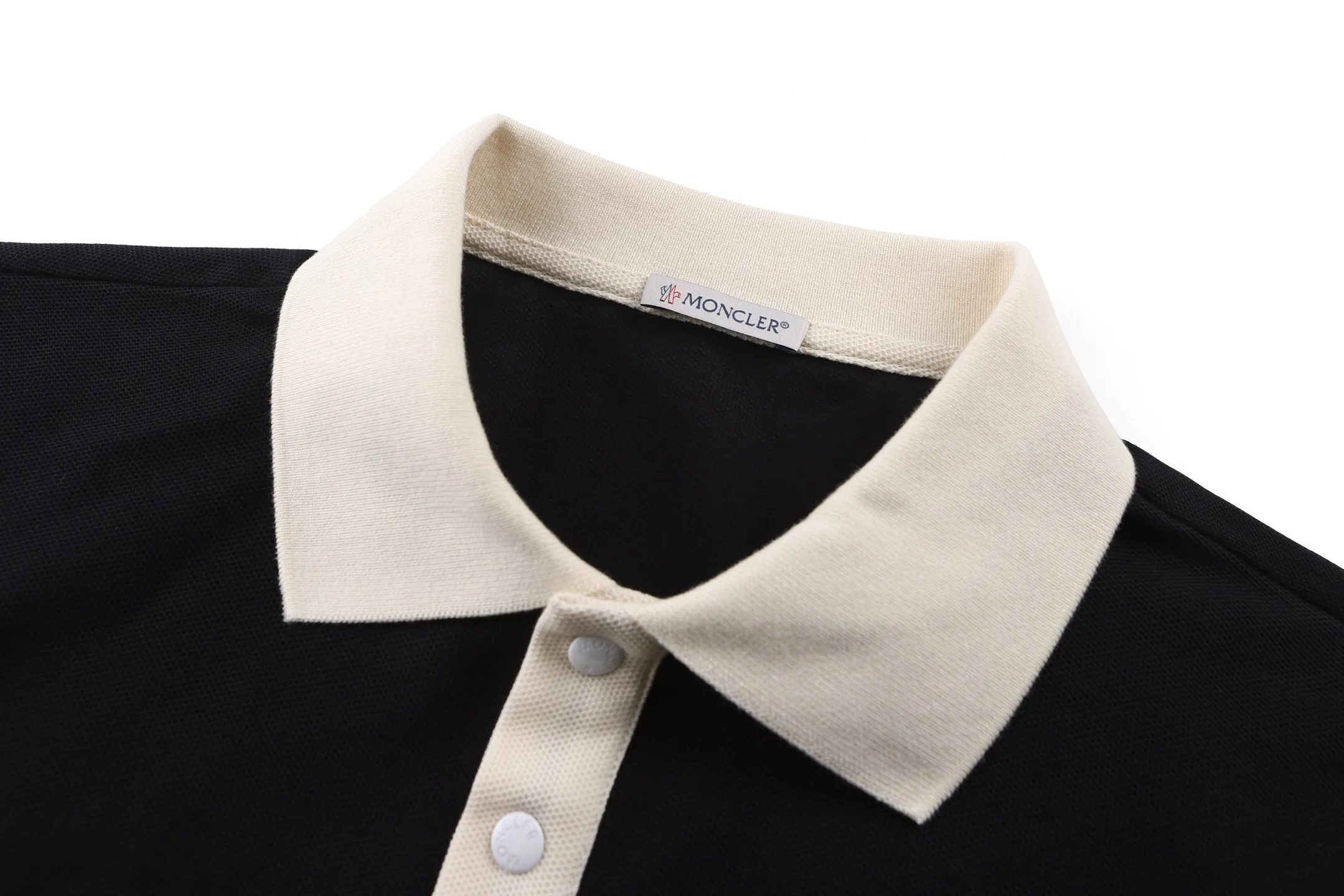 Футболки Женские Moncler 9891398