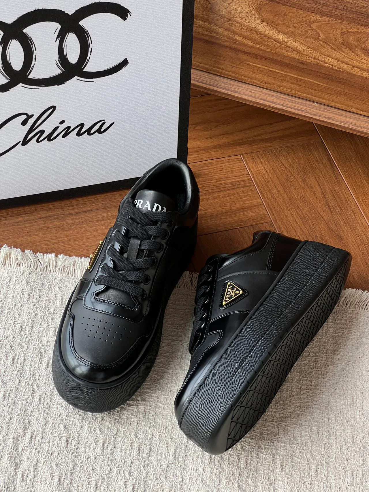 Кроссовки Женские Prada 18170786