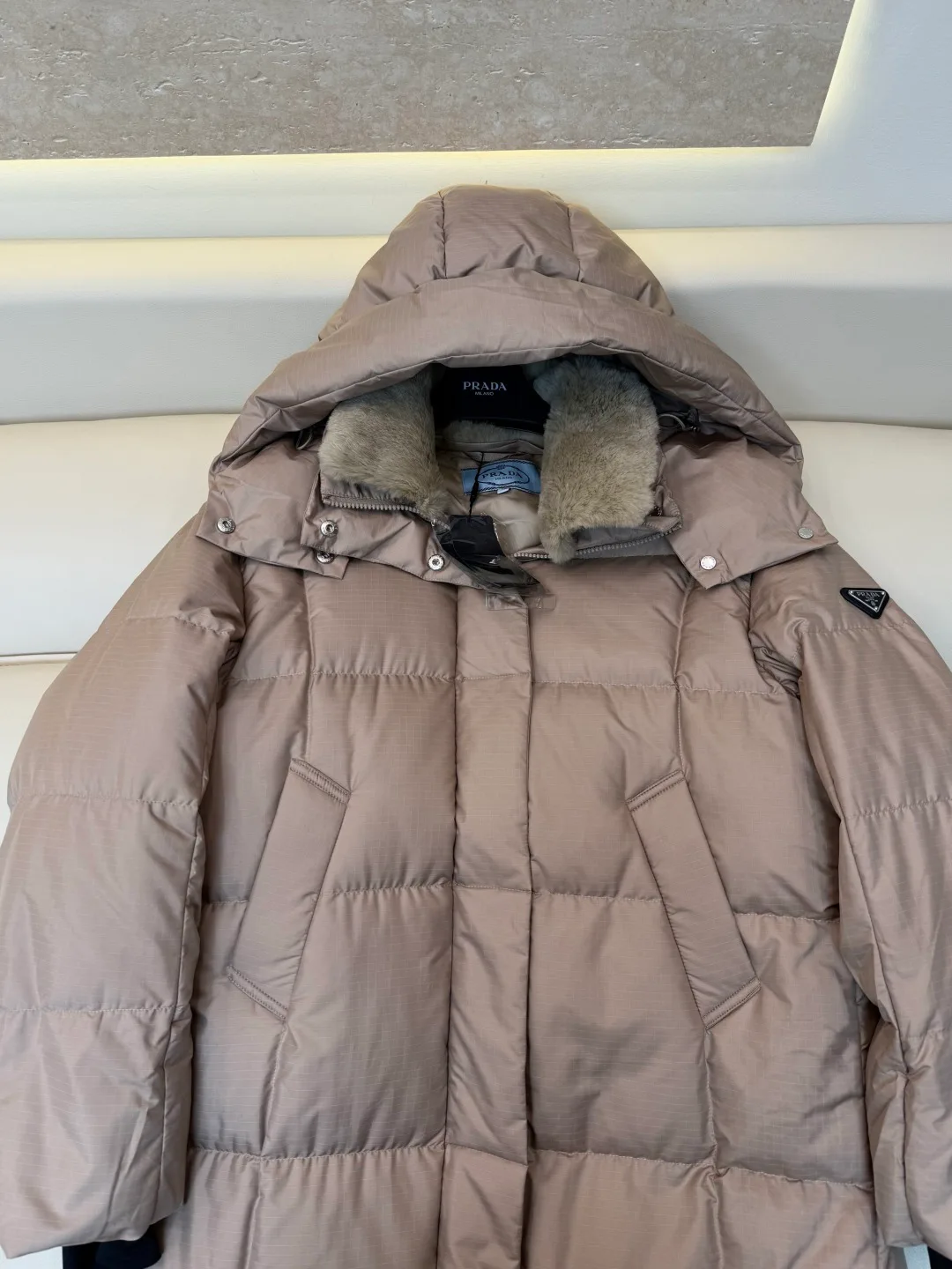 Куртки И Пуховики Женские Prada 19100437