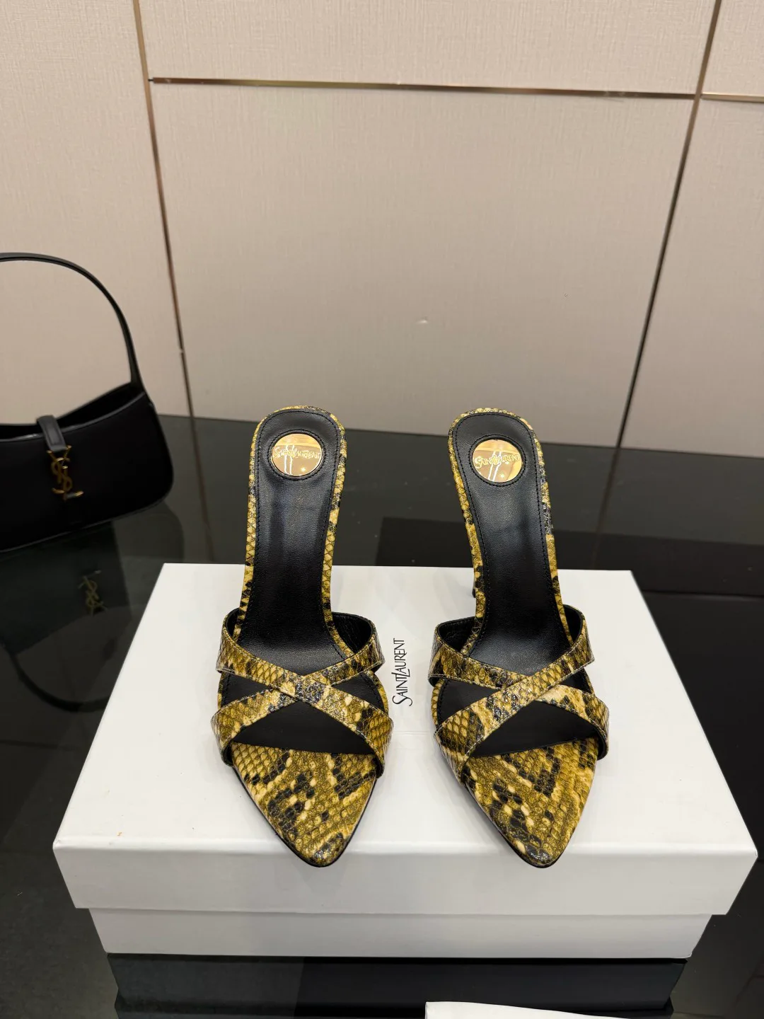 Босоножки Женские Saint Laurent 11409899