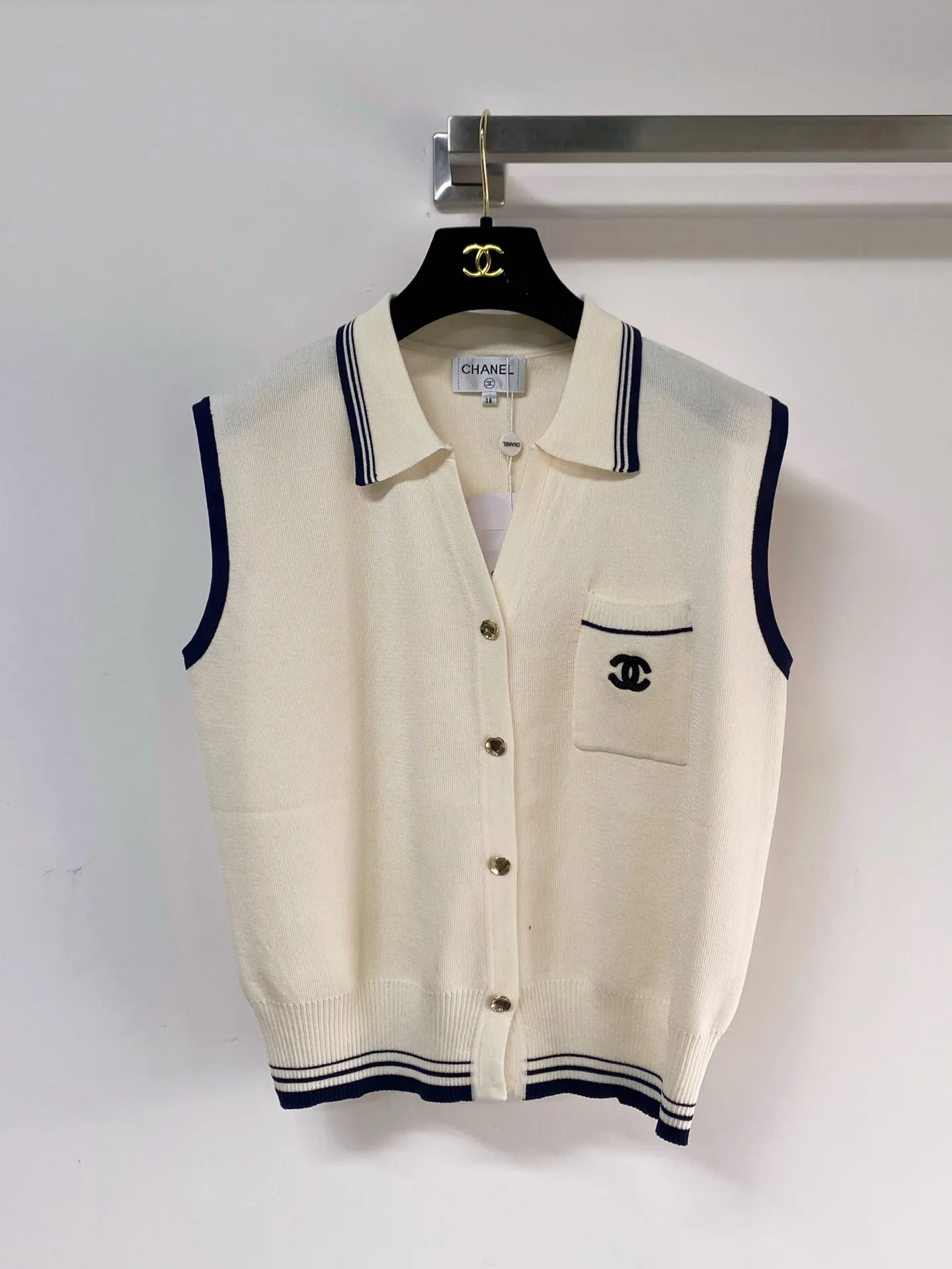 Жилеты Женские Chanel 13471570