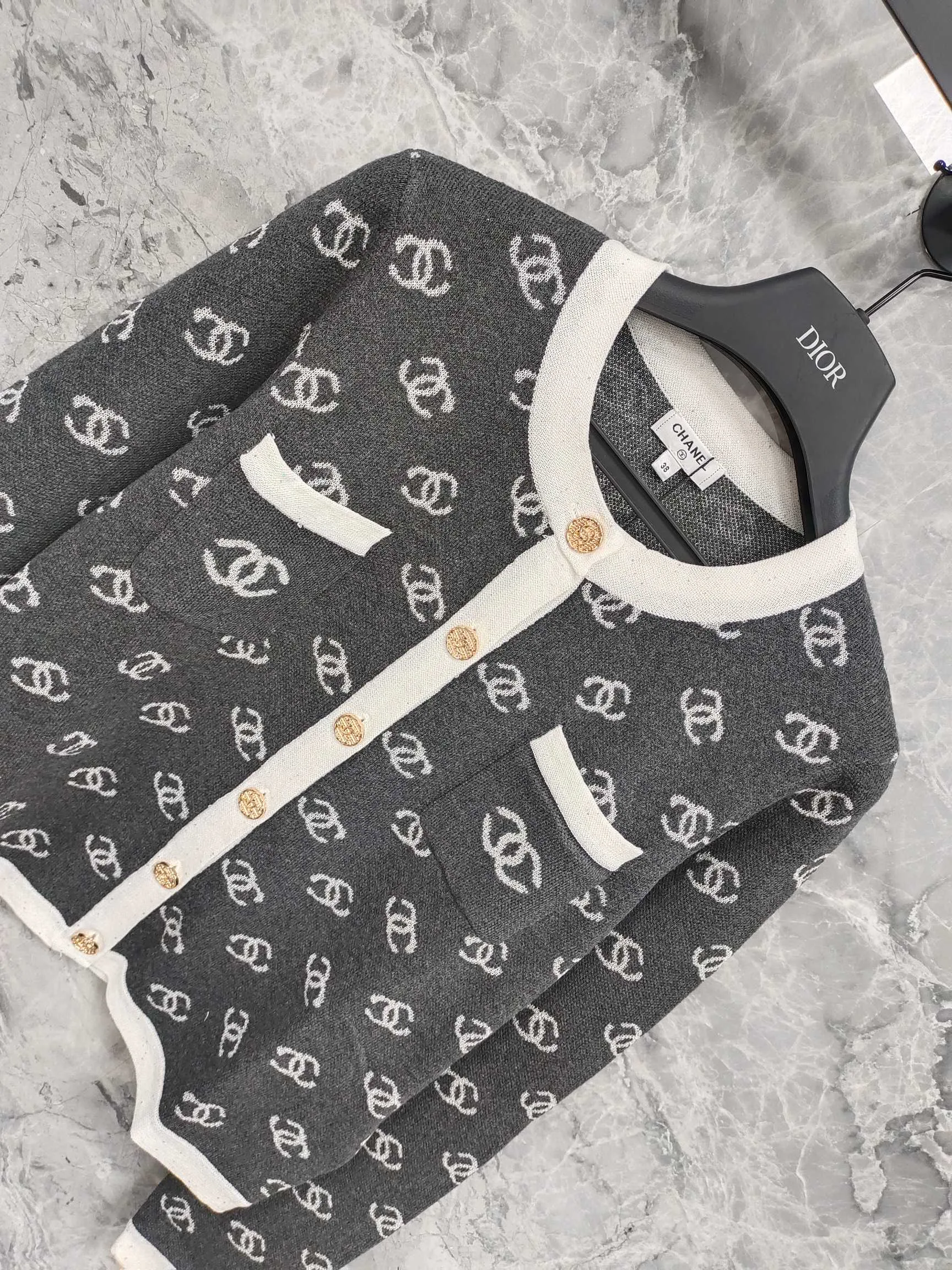 Джемперы И Свитеры Женские Chanel 17954426