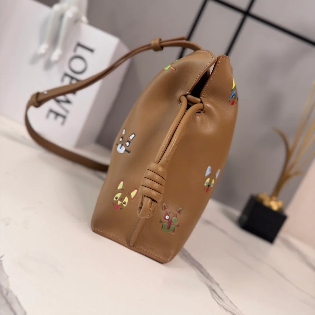 Классические Сумки Женские Loewe 6272496