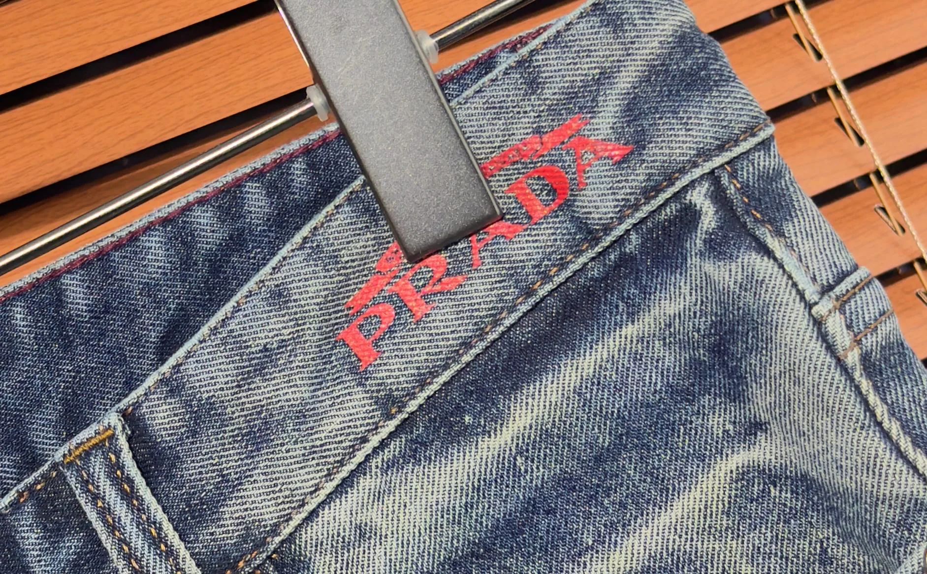 Джинсы Мужские Prada 18098305