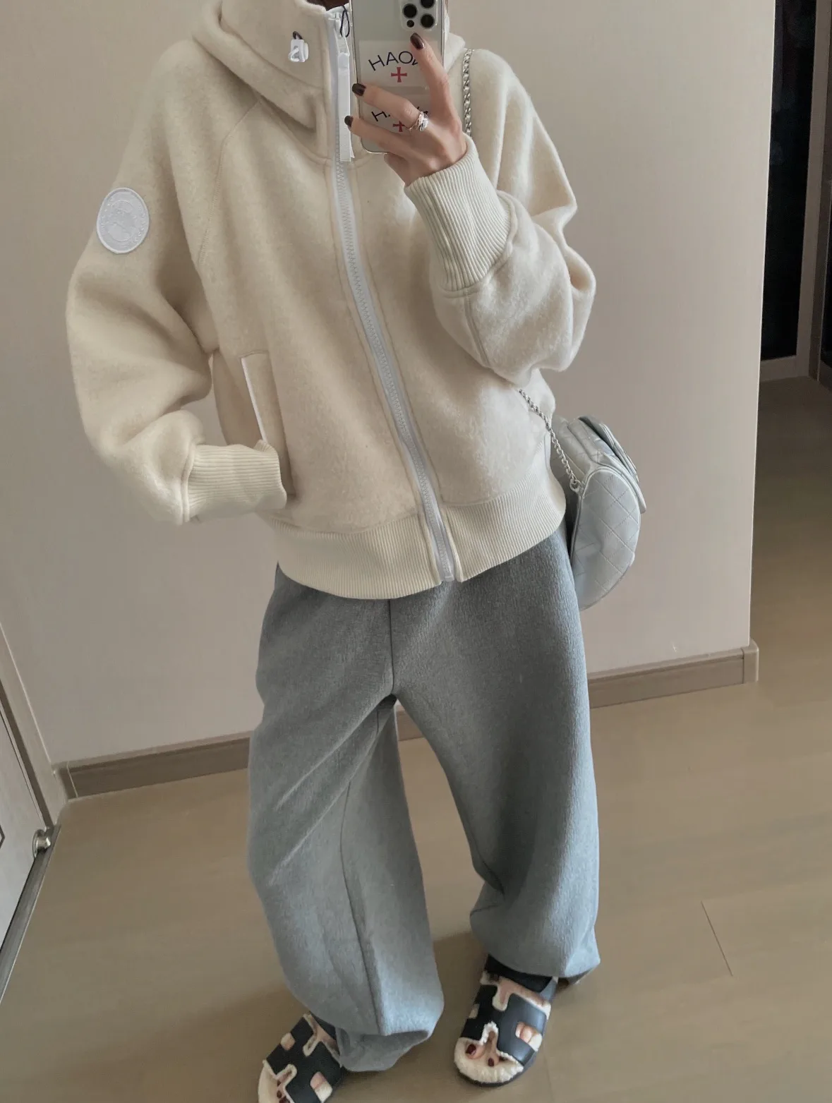 Куртки И Пуховики Женские Canada Goose 3405918