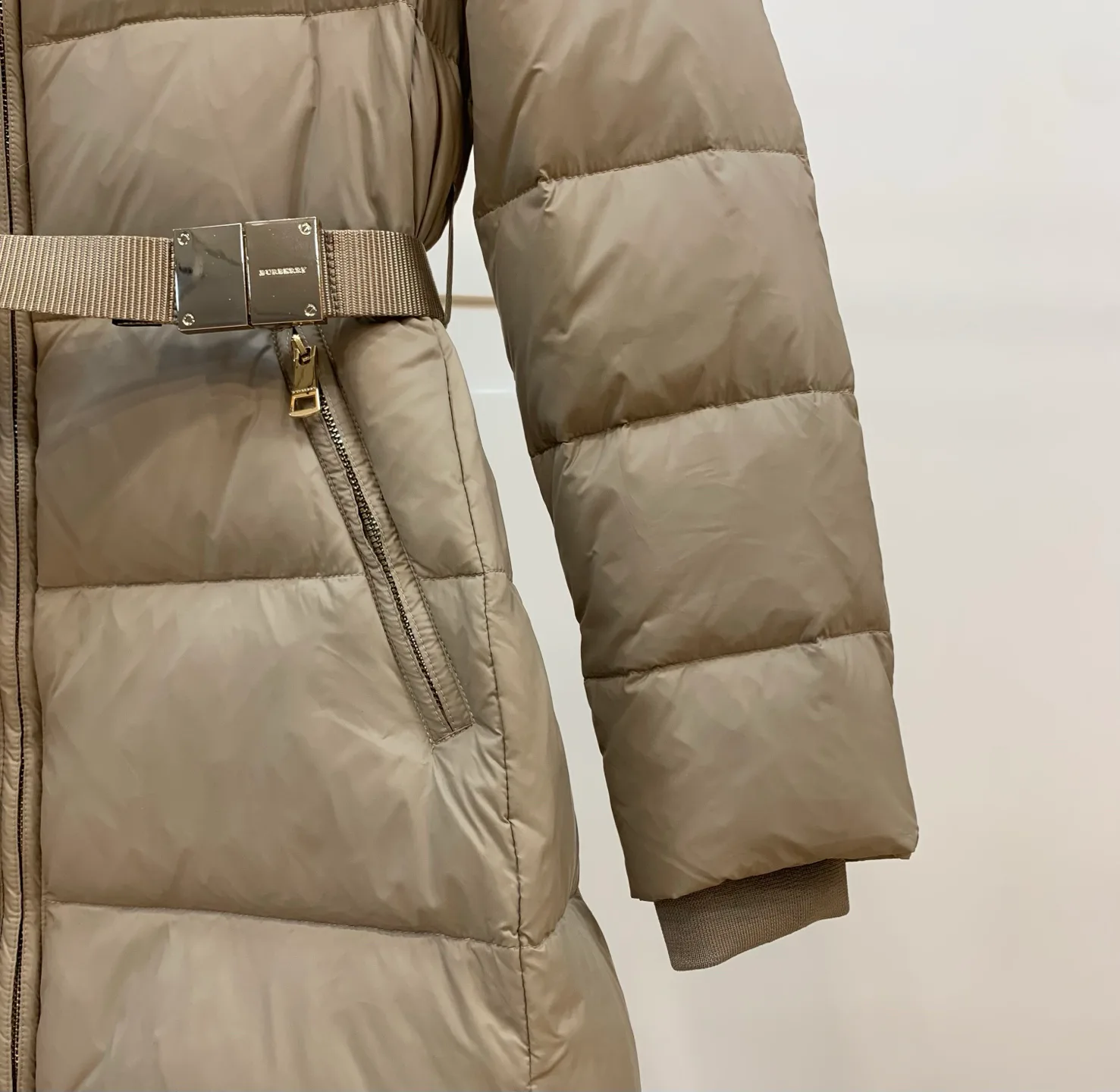 Куртки И Пуховики Женские Burberry 17965237