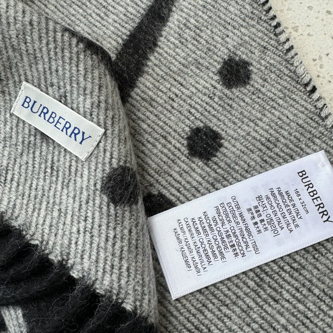 Шарфы Burberry 1242351