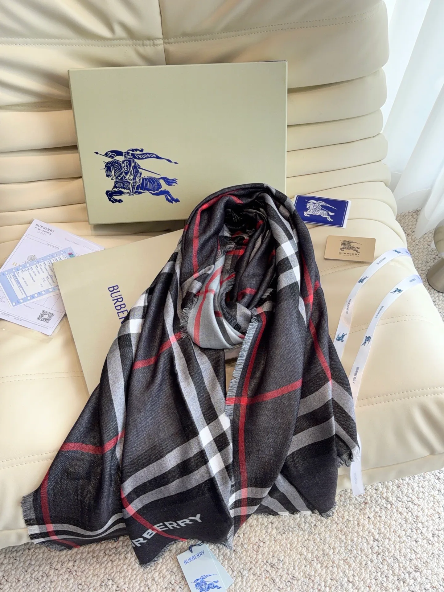 Шарфы Burberry 18401187