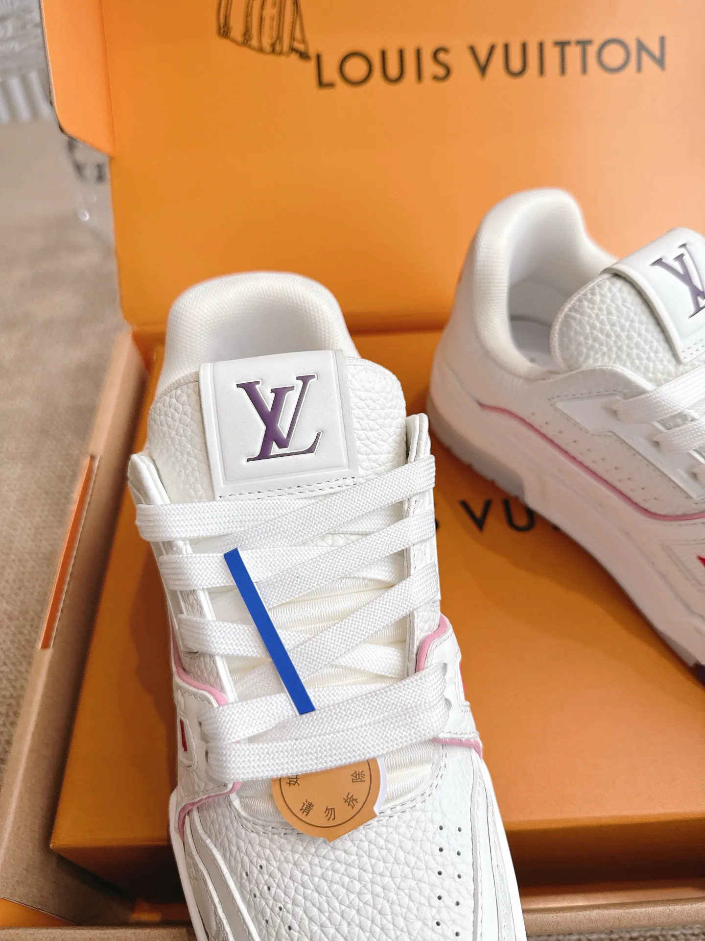 Кроссовки Женские Louis Vuitton 18324754