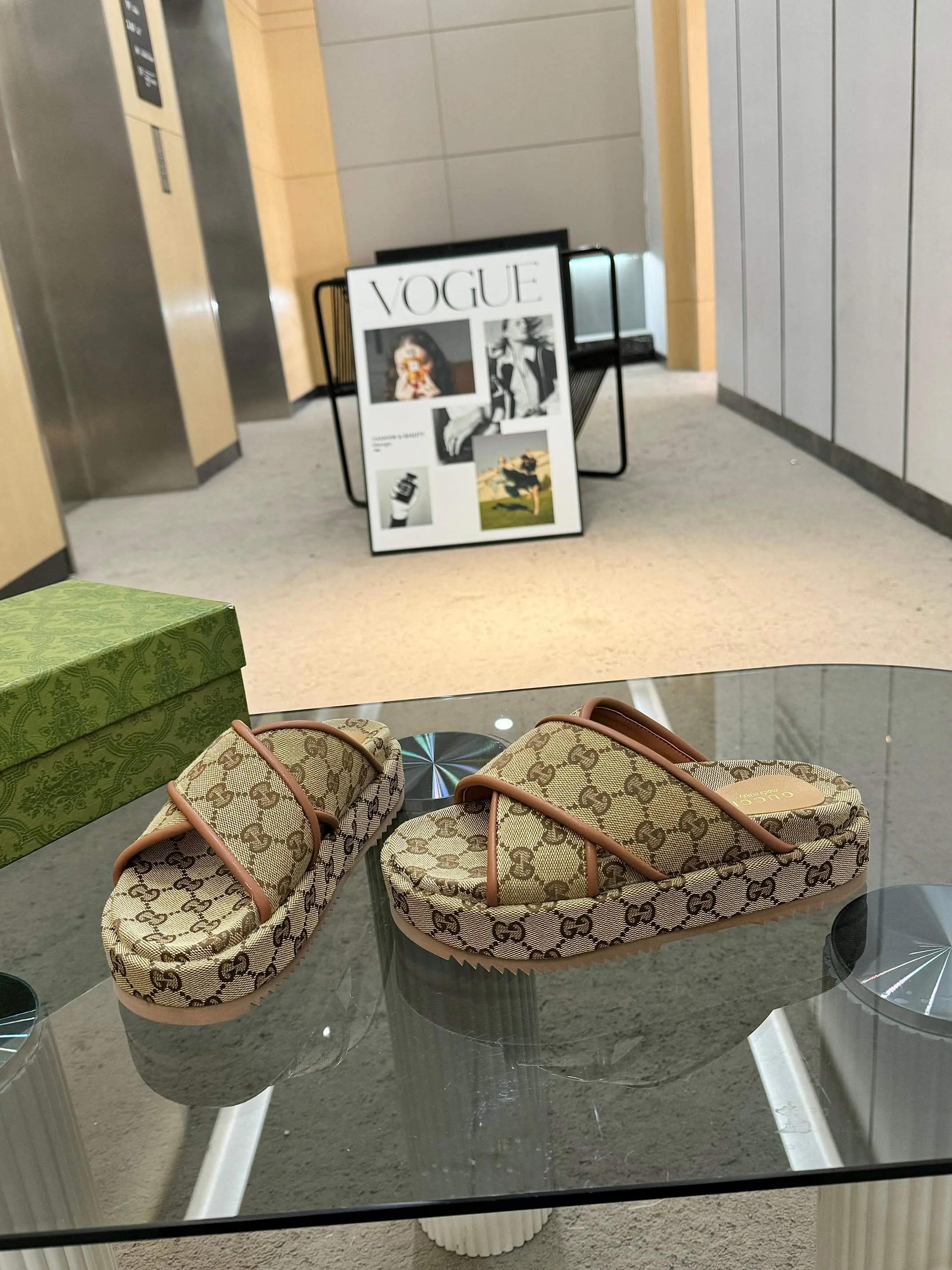 Шлепанцы Женские Gucci 14166