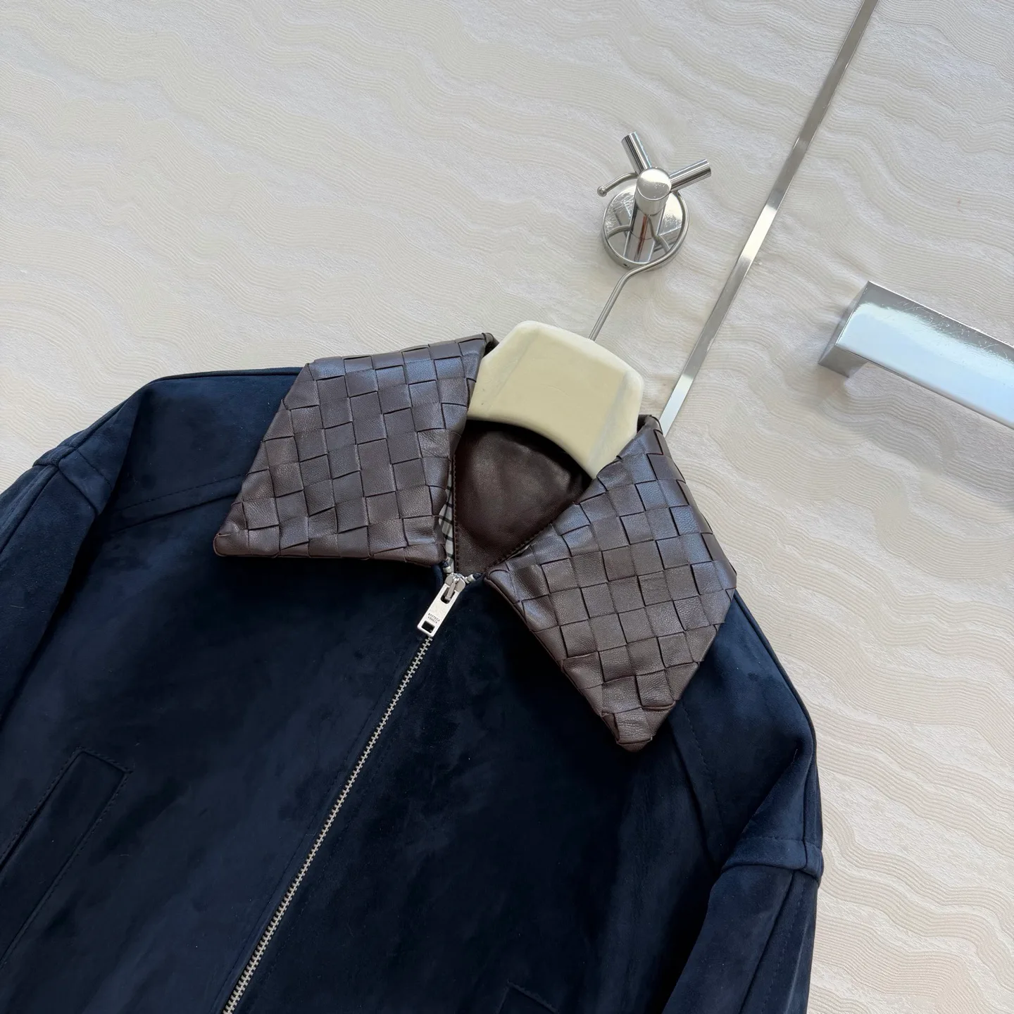 Кожаные Куртки И Дублёнки Женские Bottega Veneta 1851076