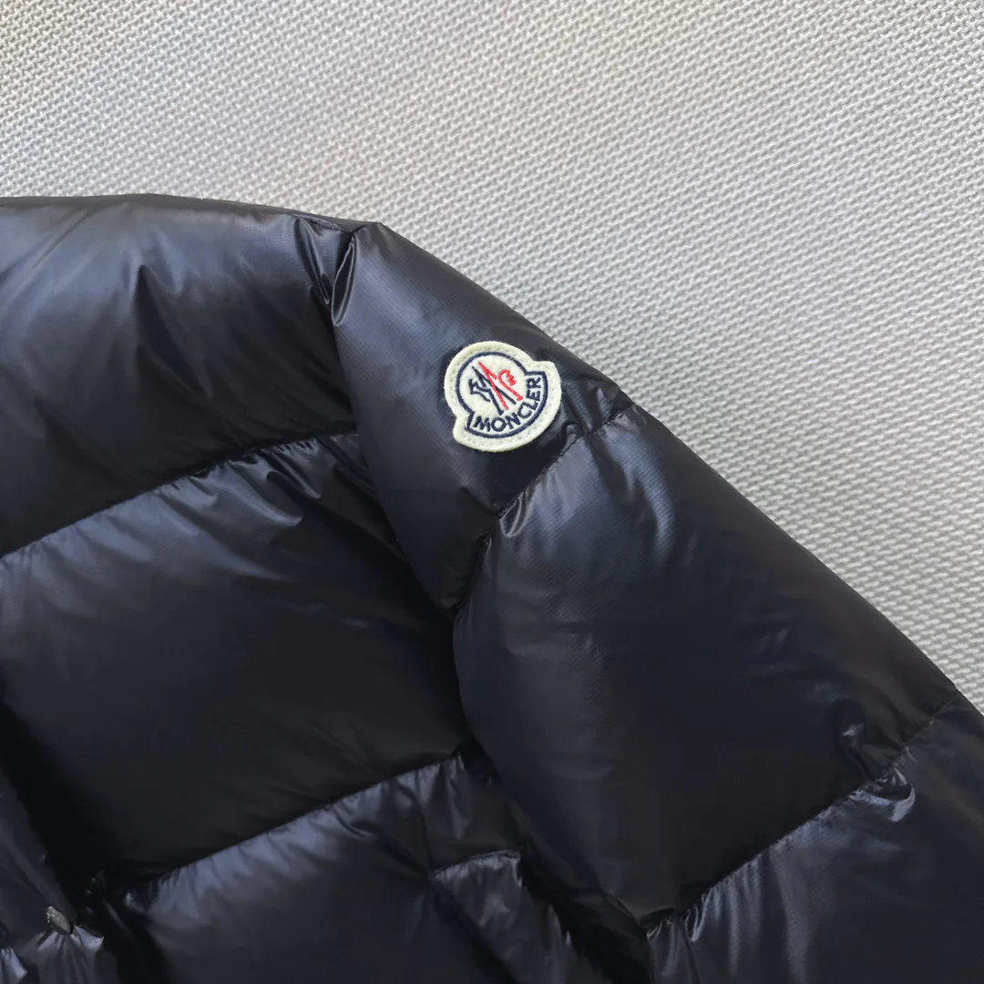 Куртки И Пуховики Женские Moncler 18690449