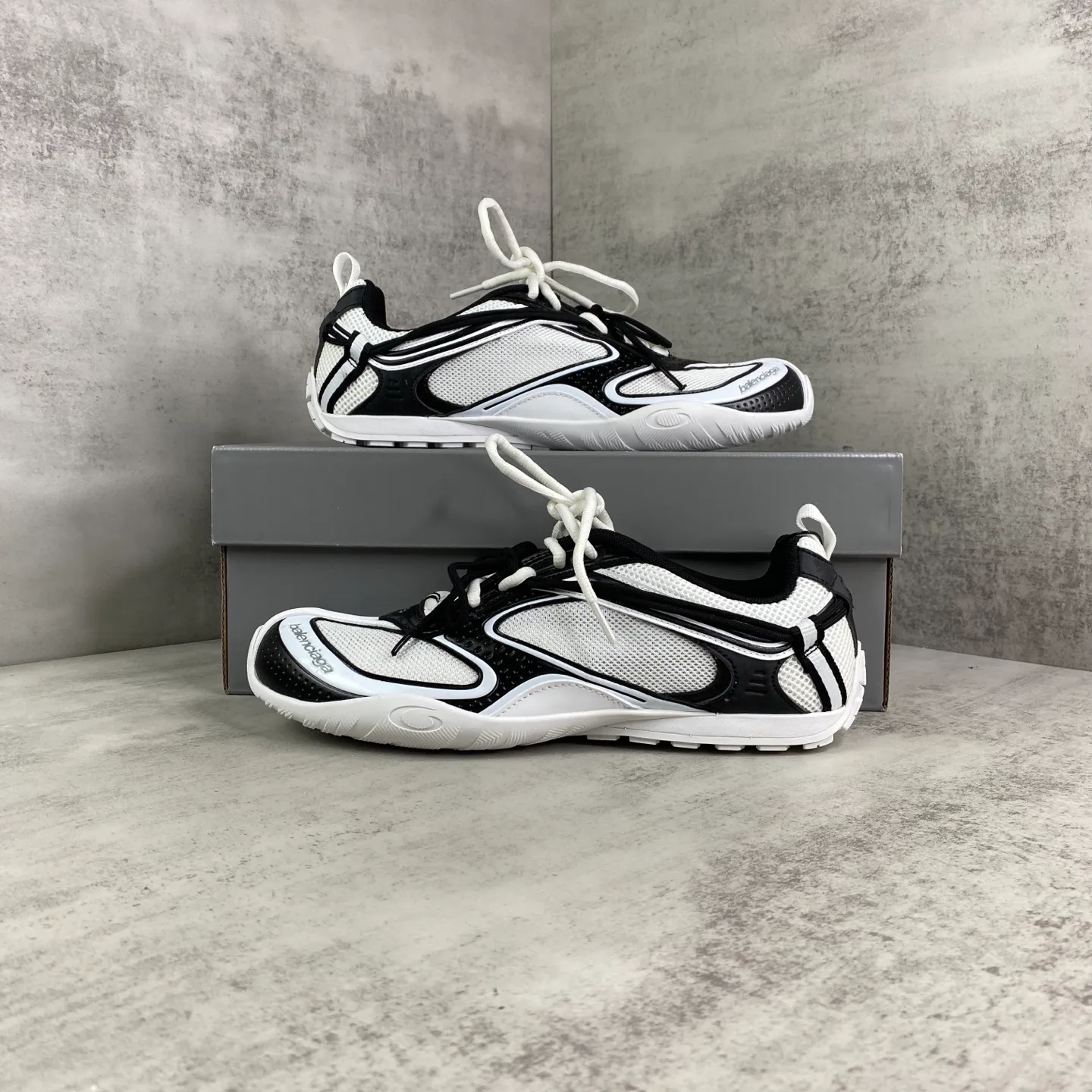 Кроссовки Женские Balenciaga 14582576