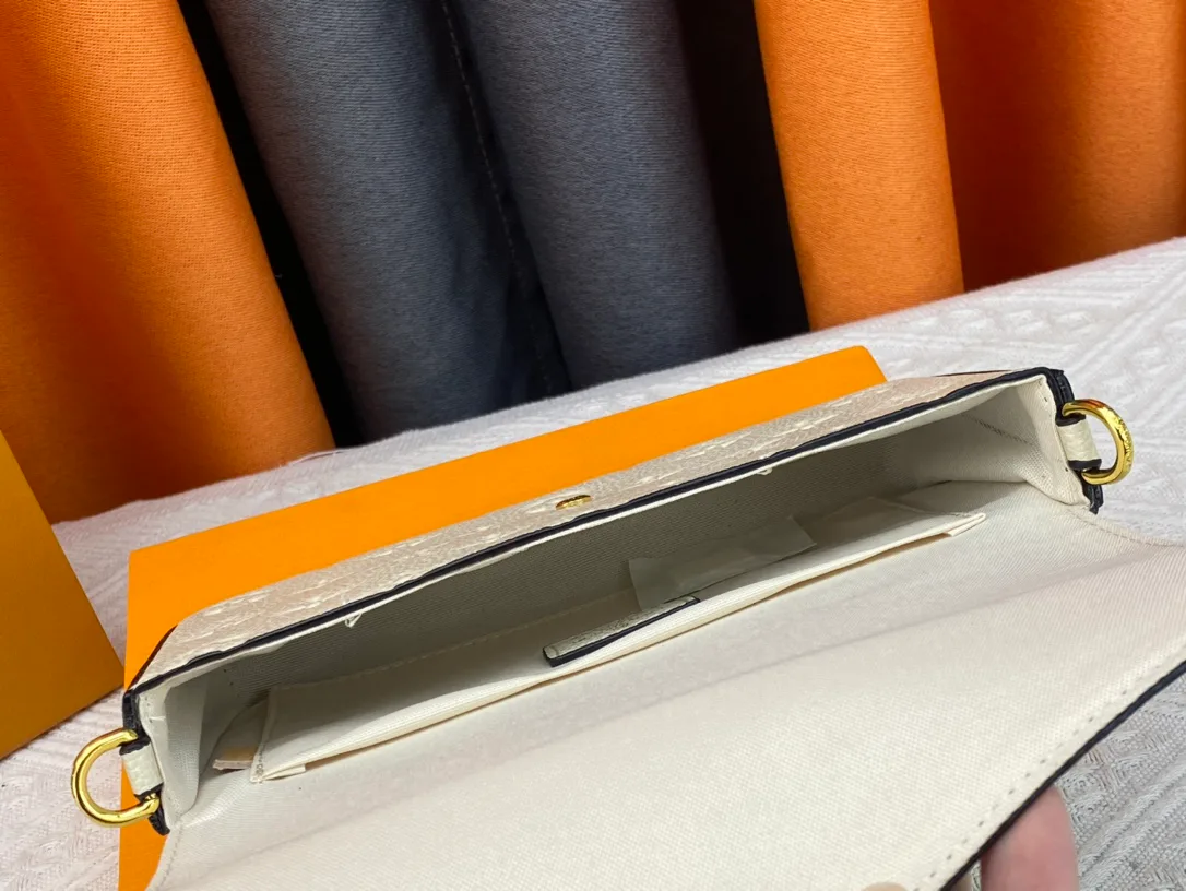 Сумки На Ремне Женские Louis Vuitton 17314