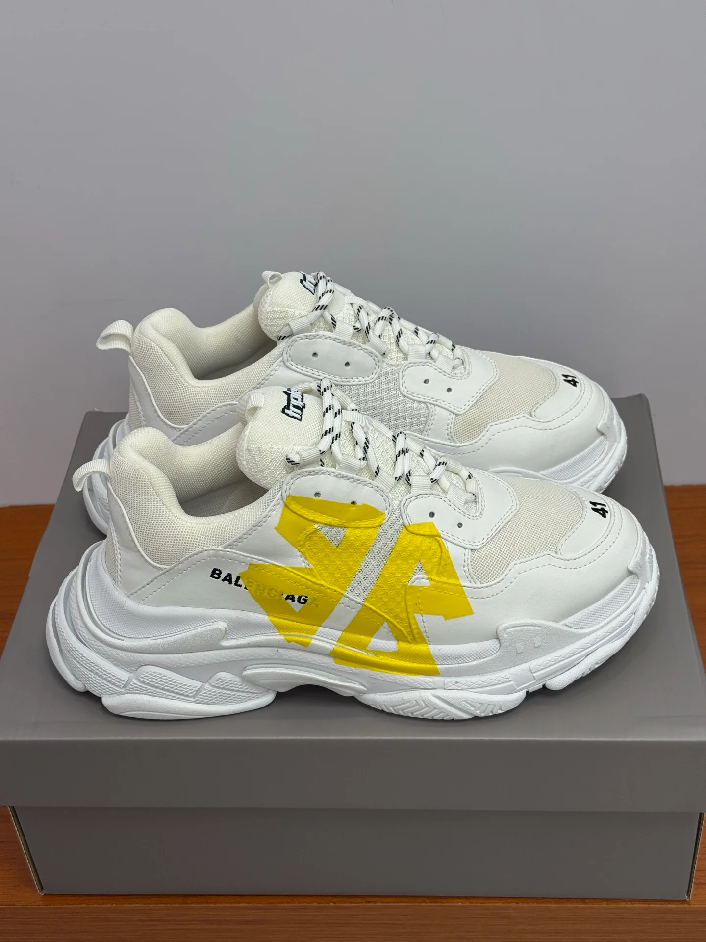 Кроссовки Женские Balenciaga 11567492