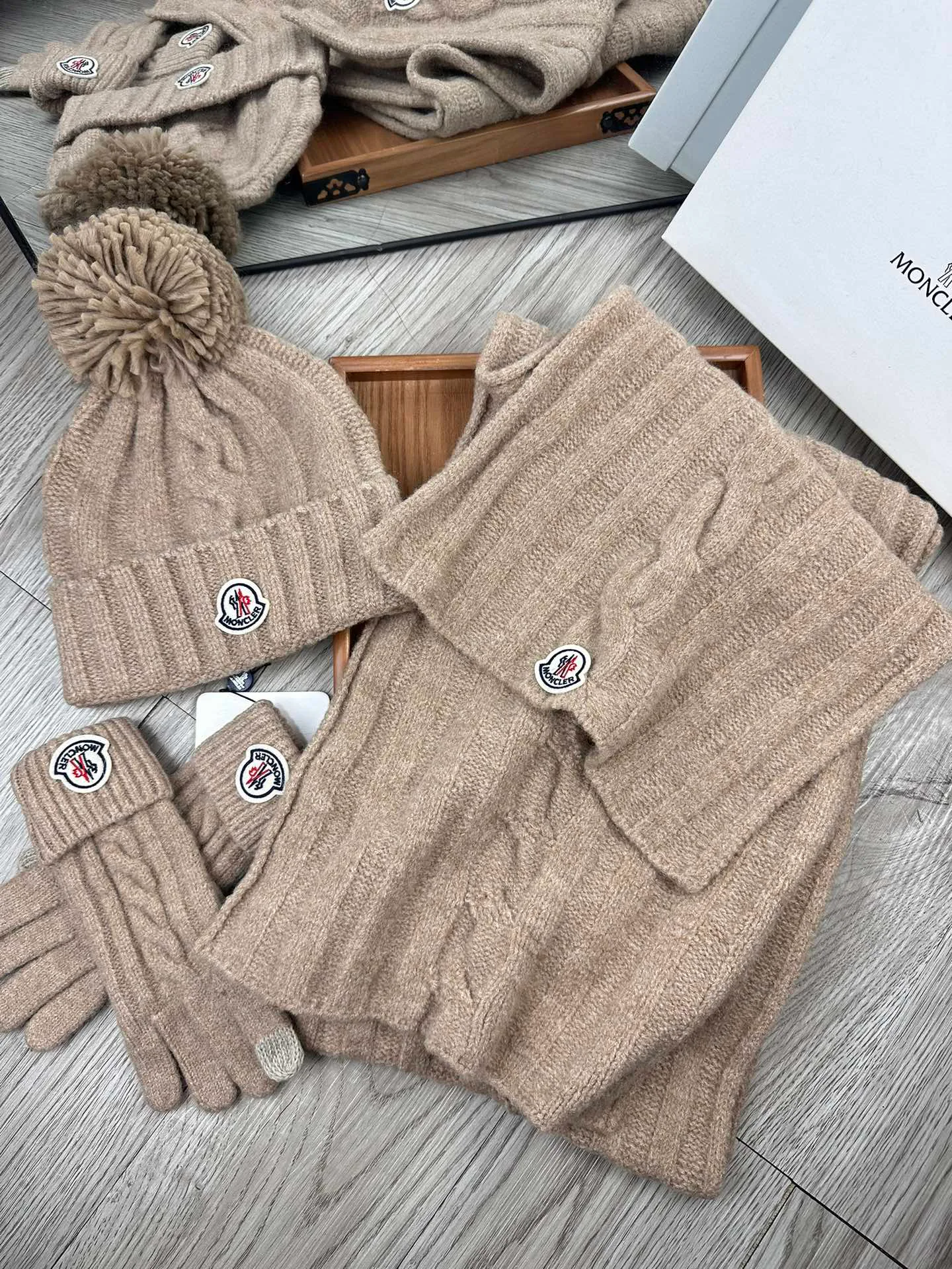 Шарфы Moncler 318484