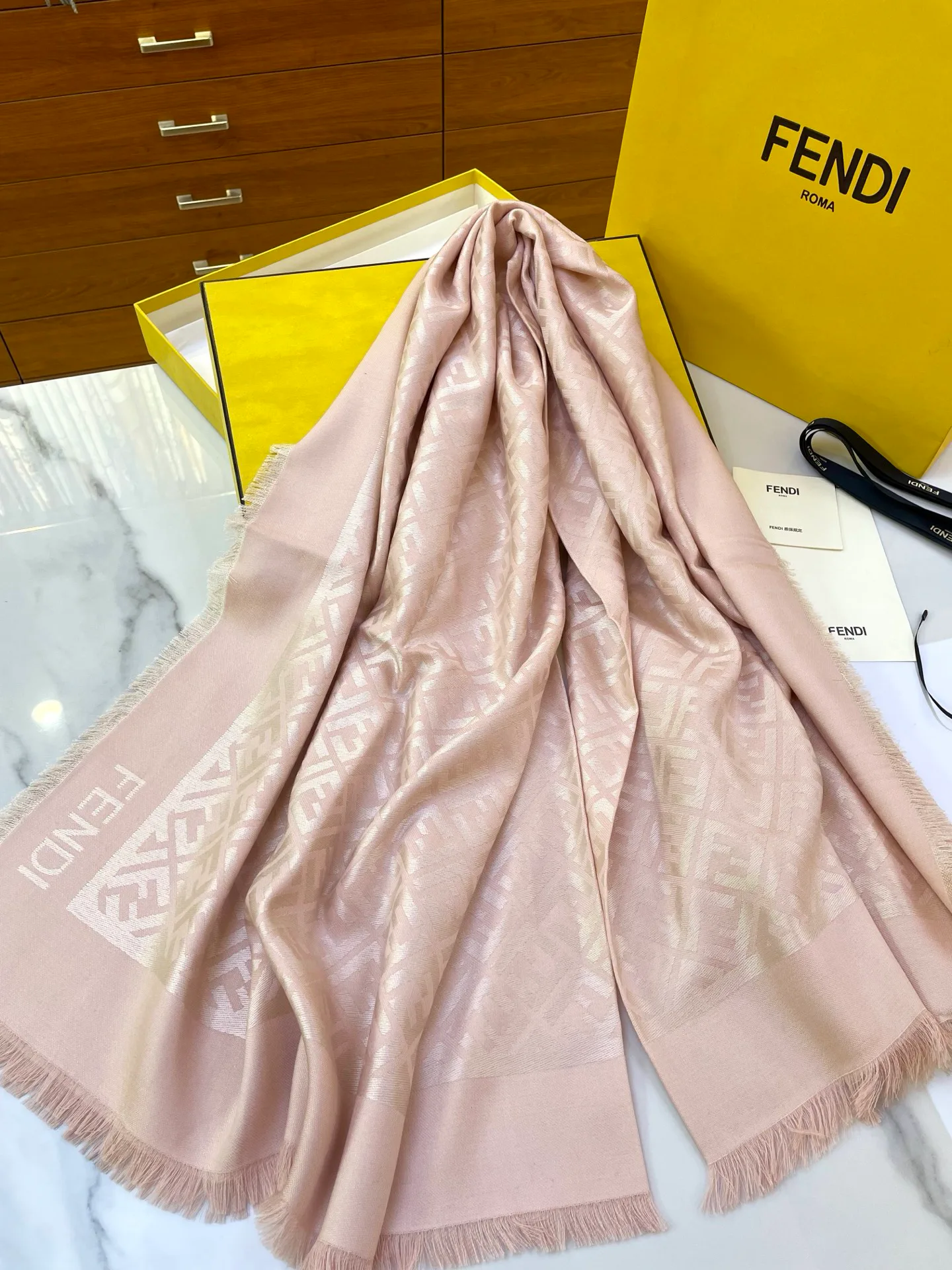 Шарфы Fendi 104730