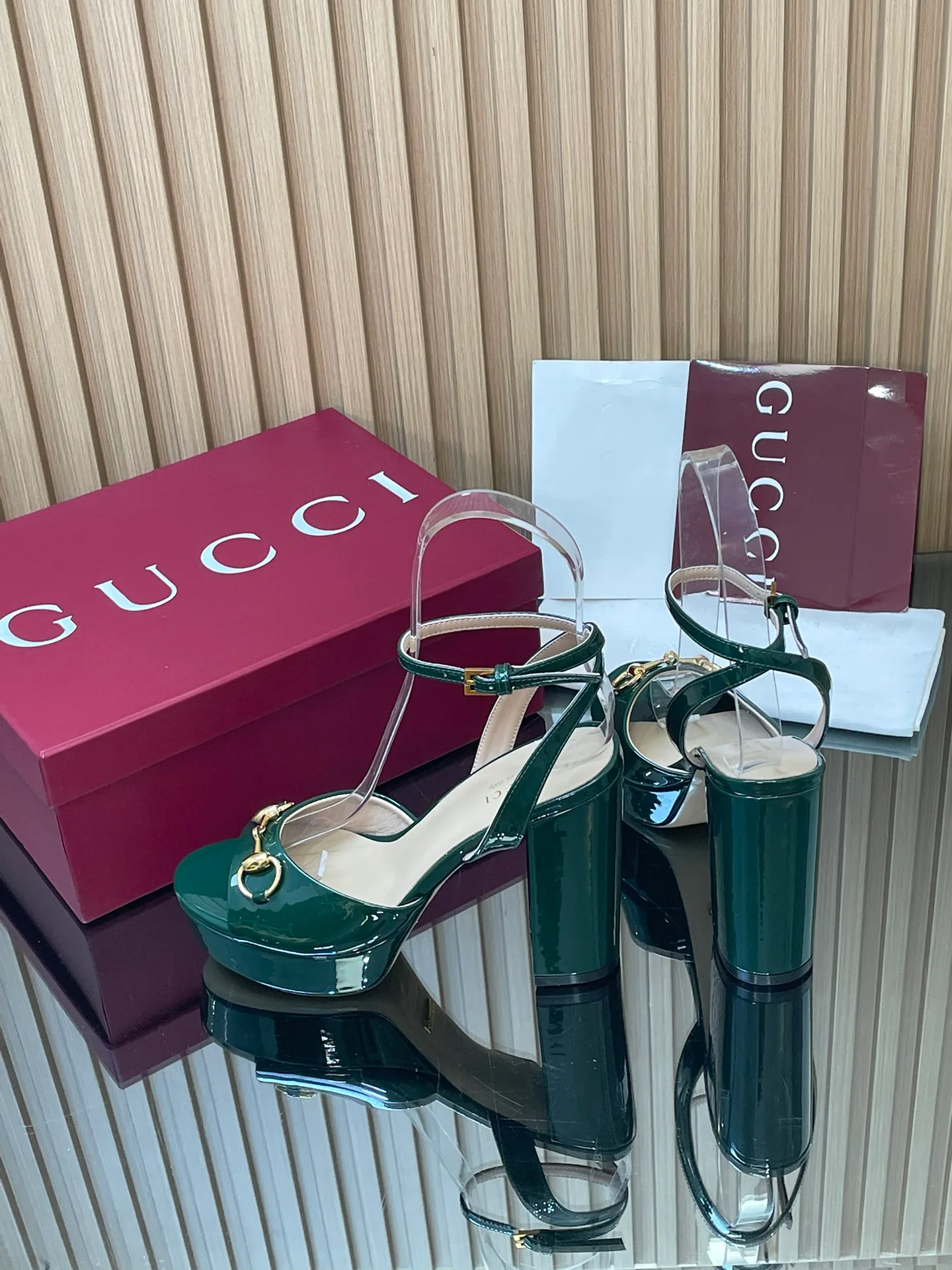 Босоножки Женские Gucci 876012