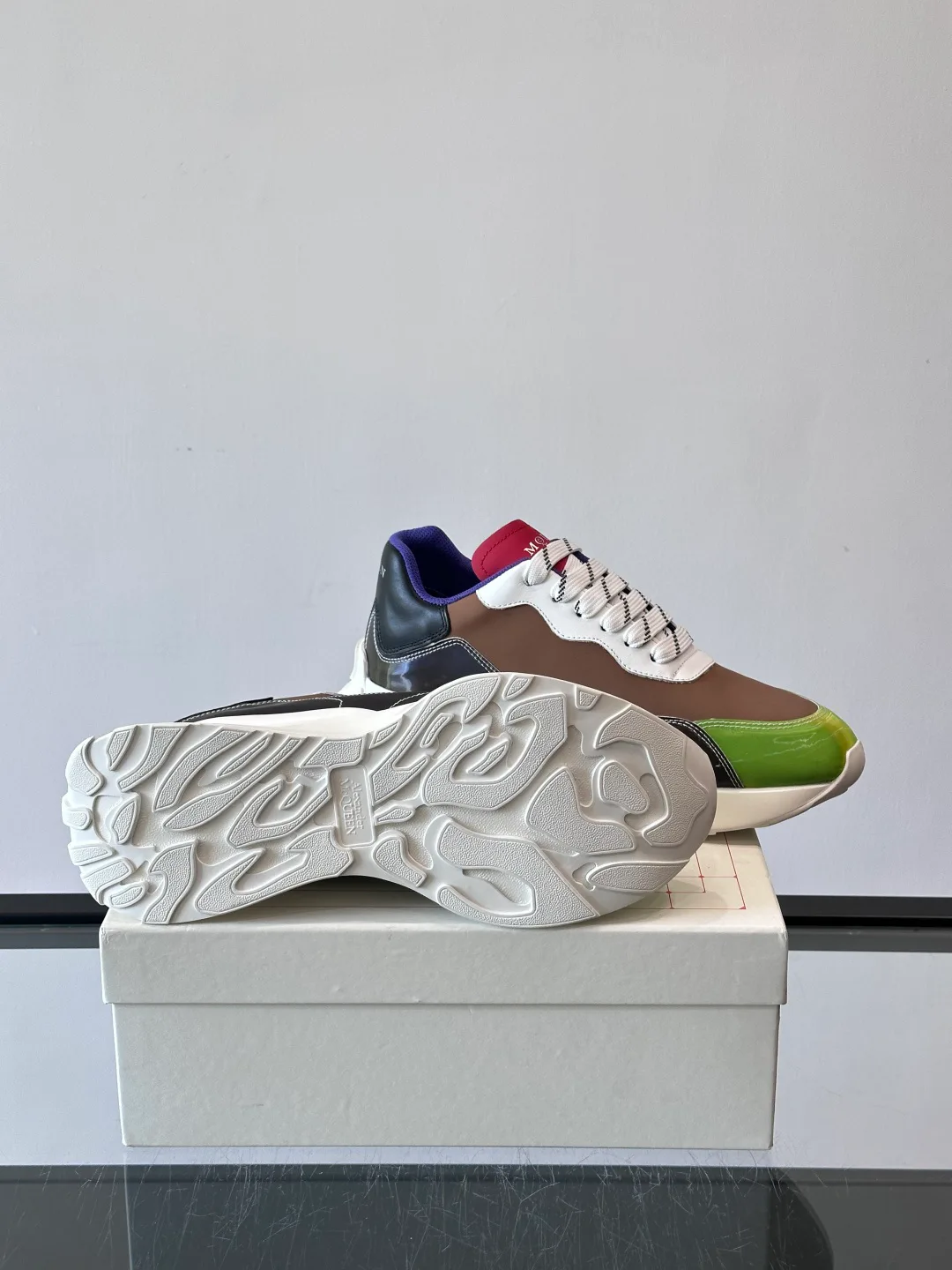 Кроссовки Женские Alexander Mcqueen 564571