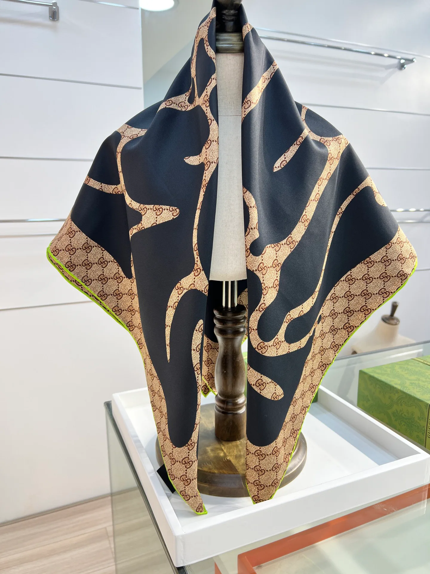 Платки Gucci 1883205