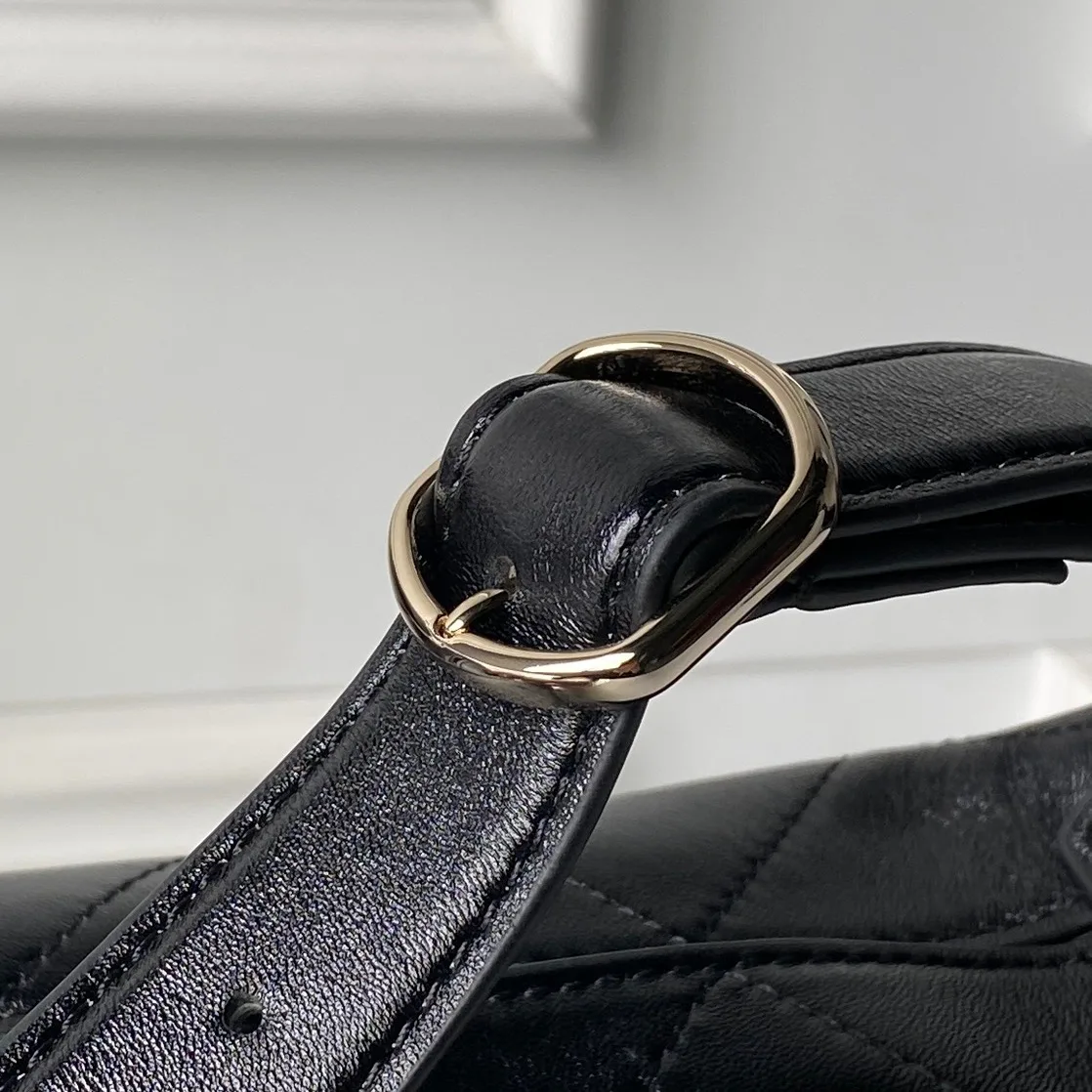 Классические Сумки Женские Chanel 18207785