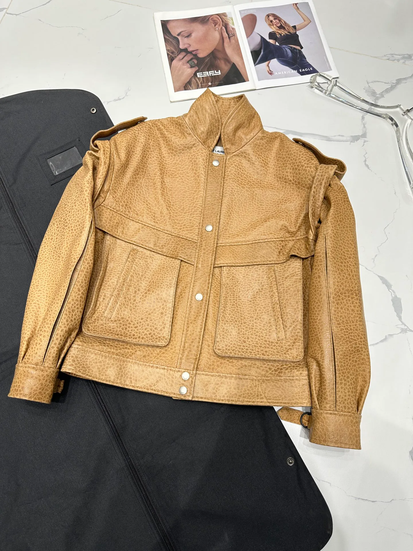 Кожаные Куртки И Дублёнки Женские Saint Laurent 11598149