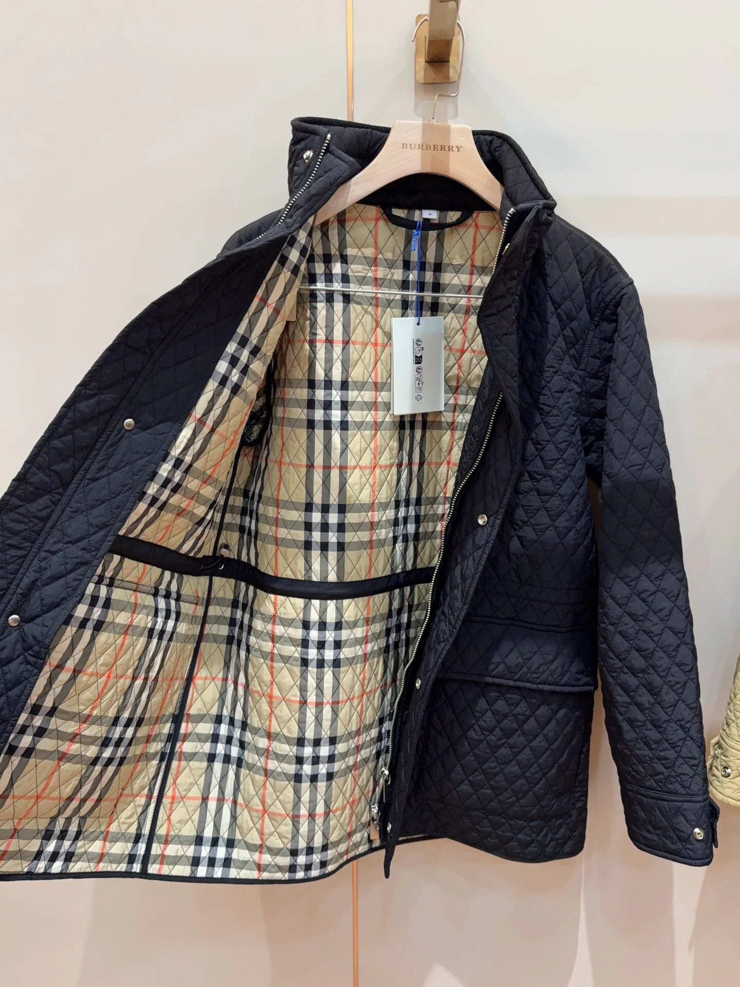 Куртки И Пуховики Женские Burberry 18206344