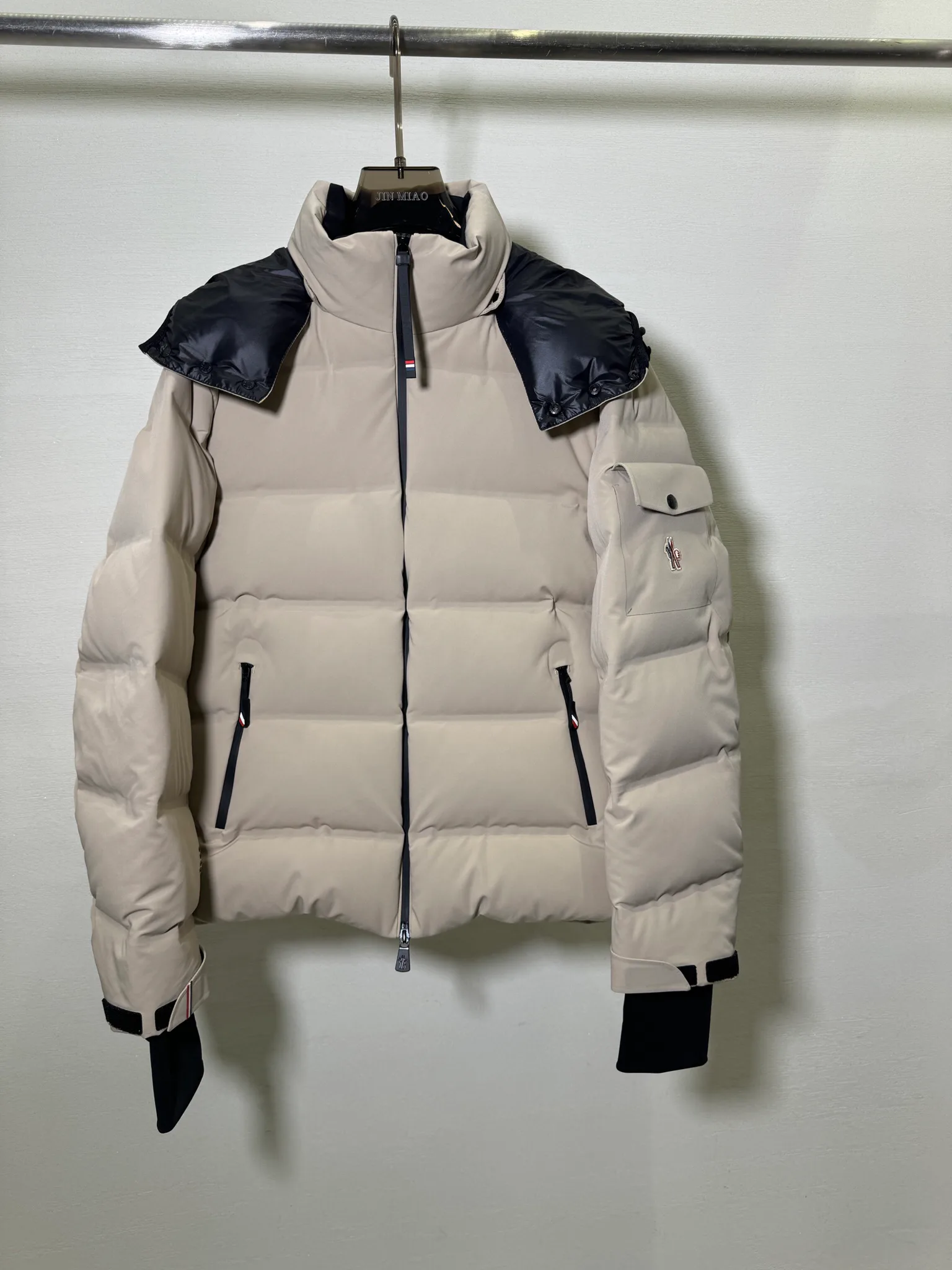 Куртки И Пуховики Мужские Moncler 218549