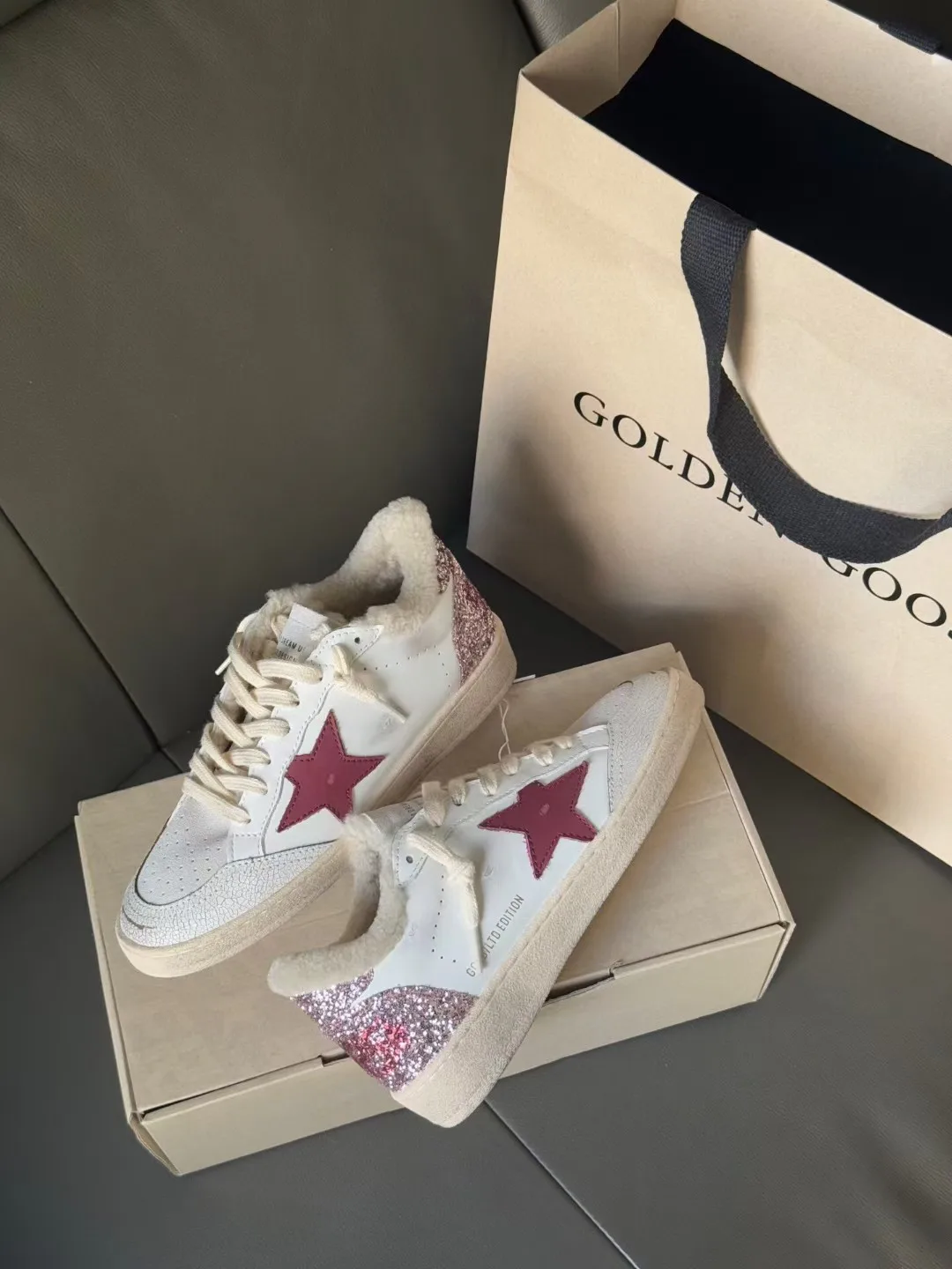 Кроссовки Женские Golden Goose 19501075