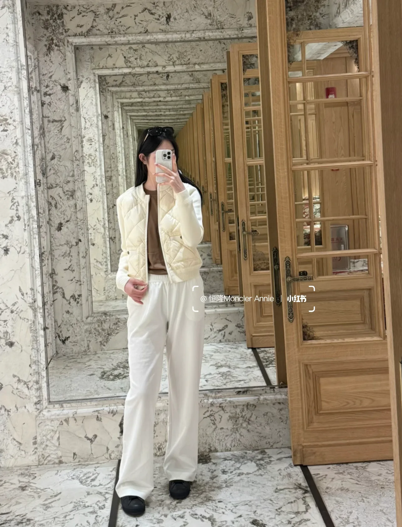 Куртки И Пуховики Женские Moncler 18030710