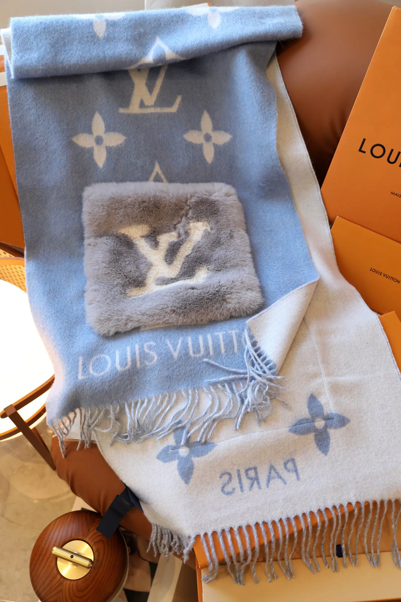 Шарфы Louis Vuitton 11654296