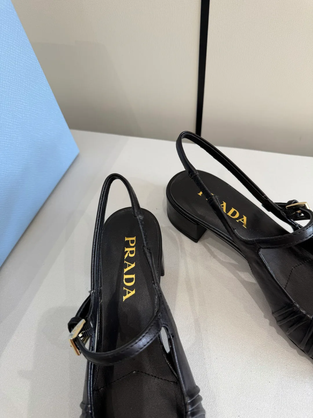 Туфли Женские Prada 11557792