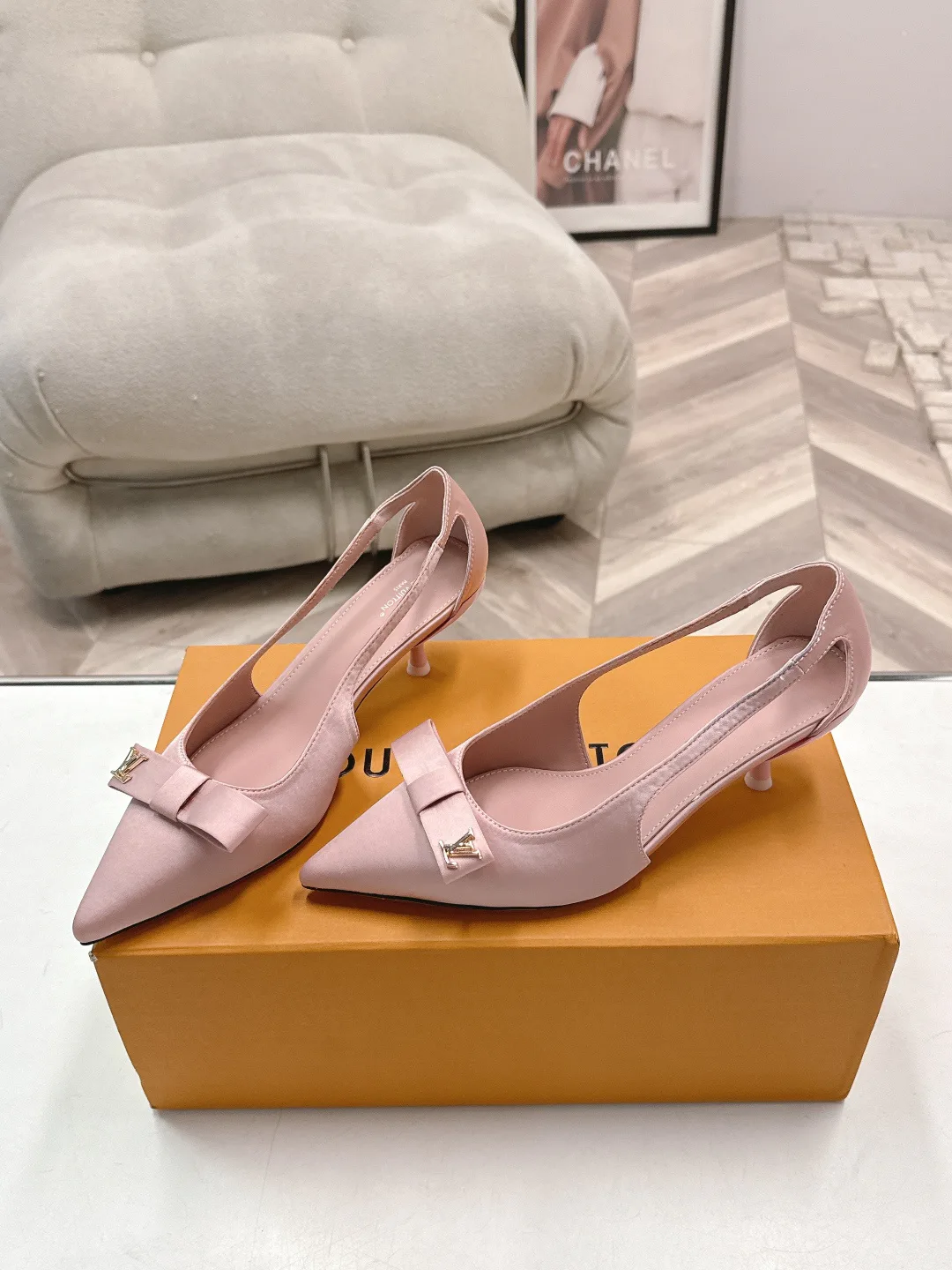 Туфли Женские Louis Vuitton 17578119