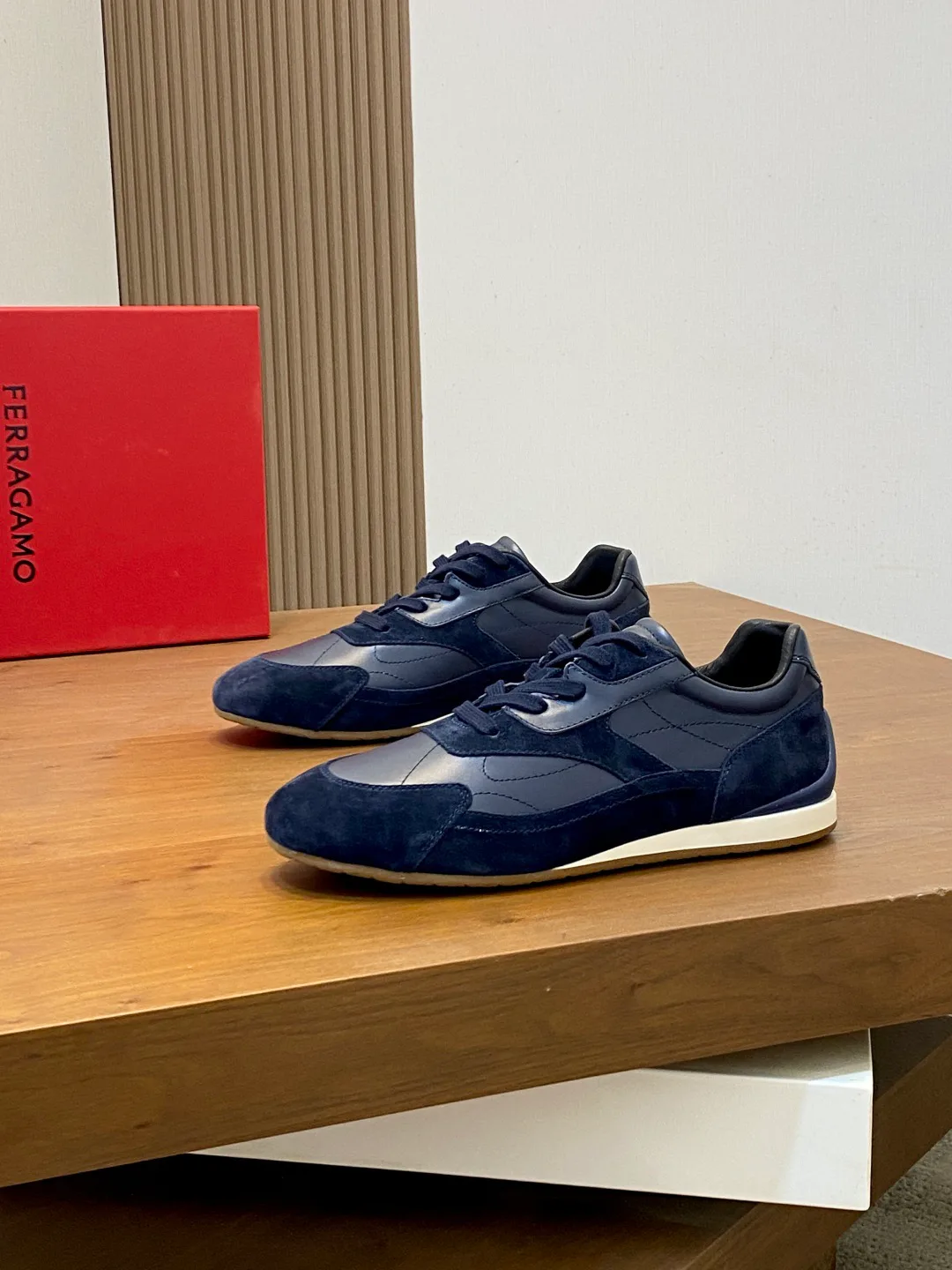 Кроссовки Мужские Salvatore Ferragamo 19458692