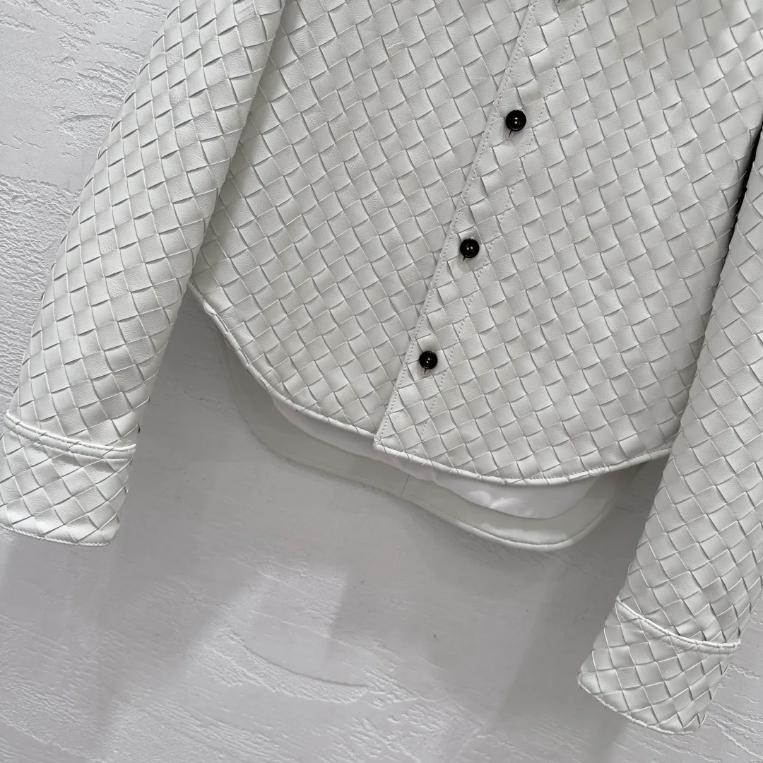 Кожаные Куртки И Дублёнки Женские Bottega Veneta 11232087