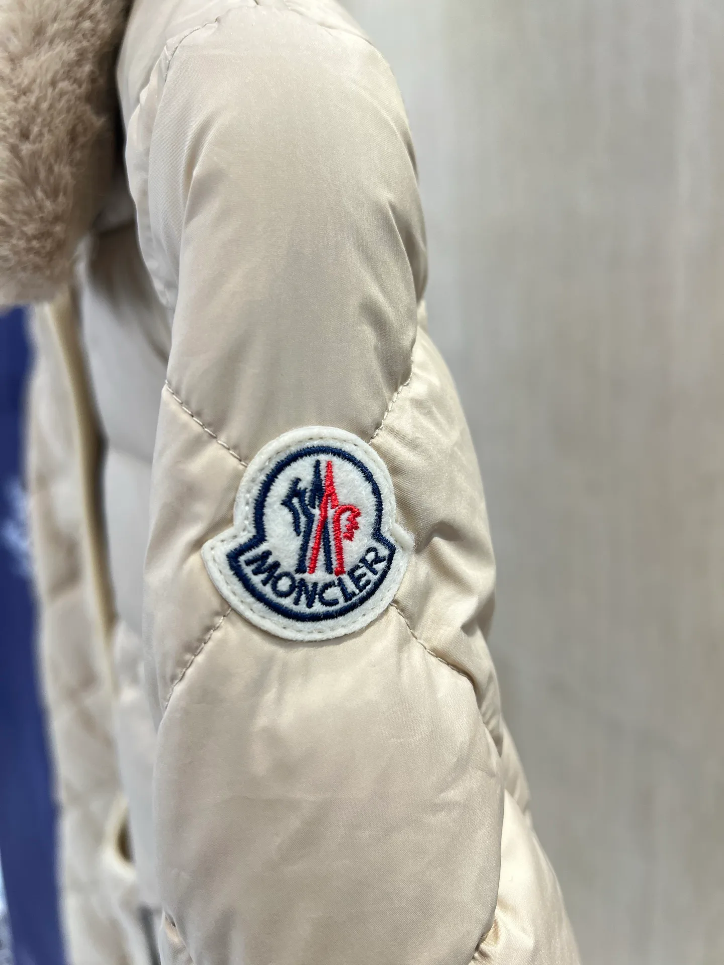 Куртки И Пуховики Мужские Moncler 18231457