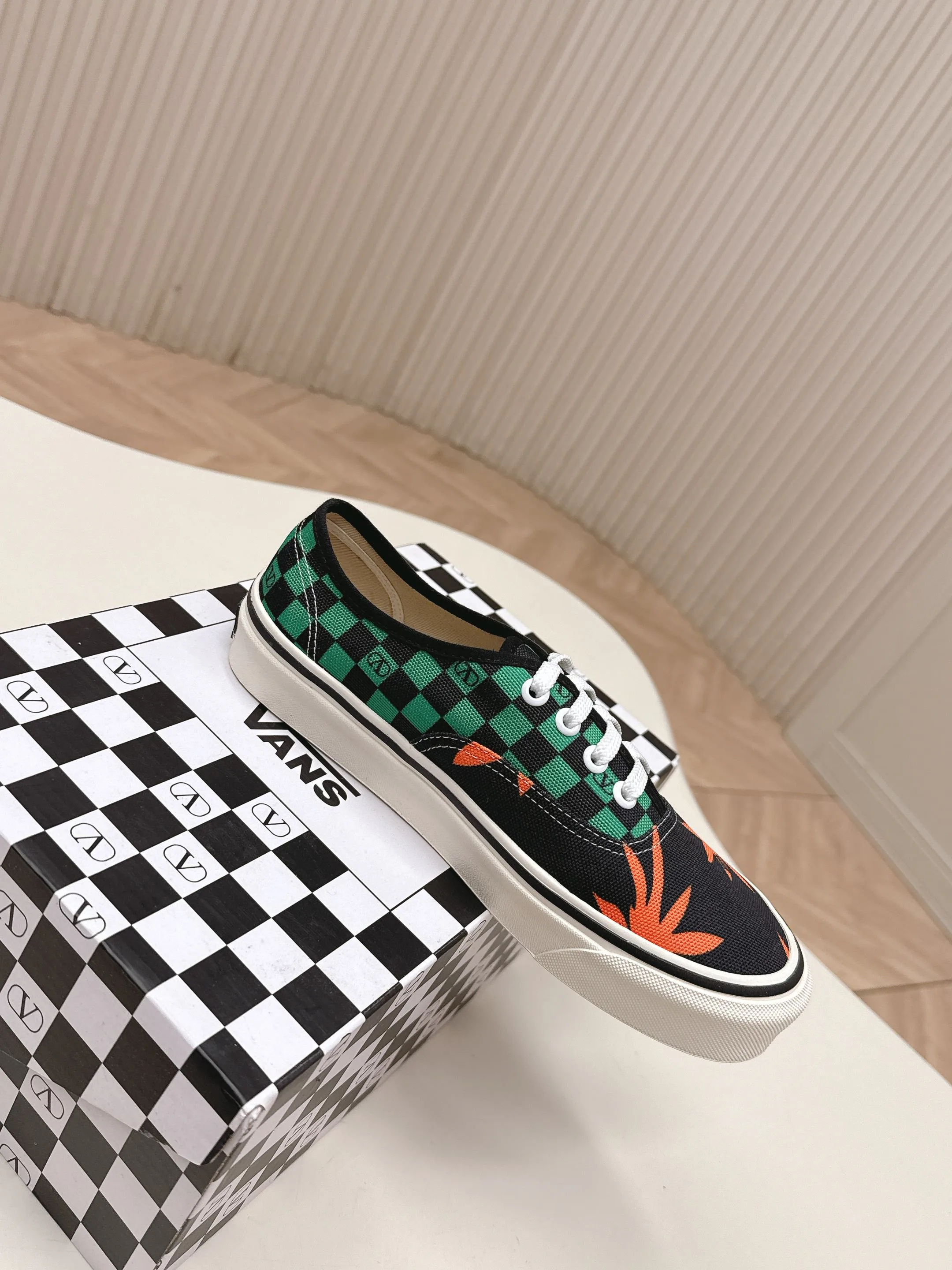 Кеды Женские Valentino 11070134