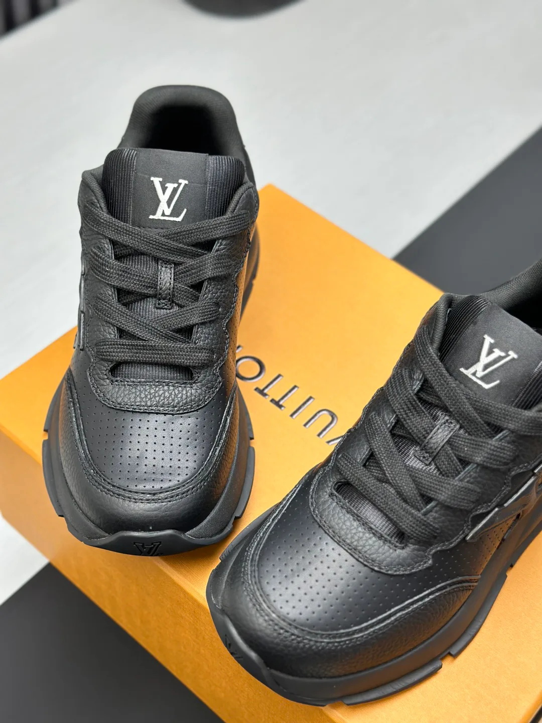 Кроссовки Мужские Louis Vuitton 31131