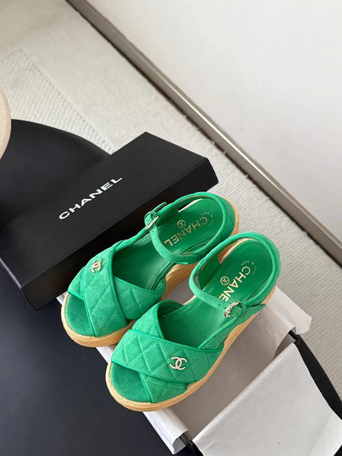 Босоножки Женские Chanel 17303641