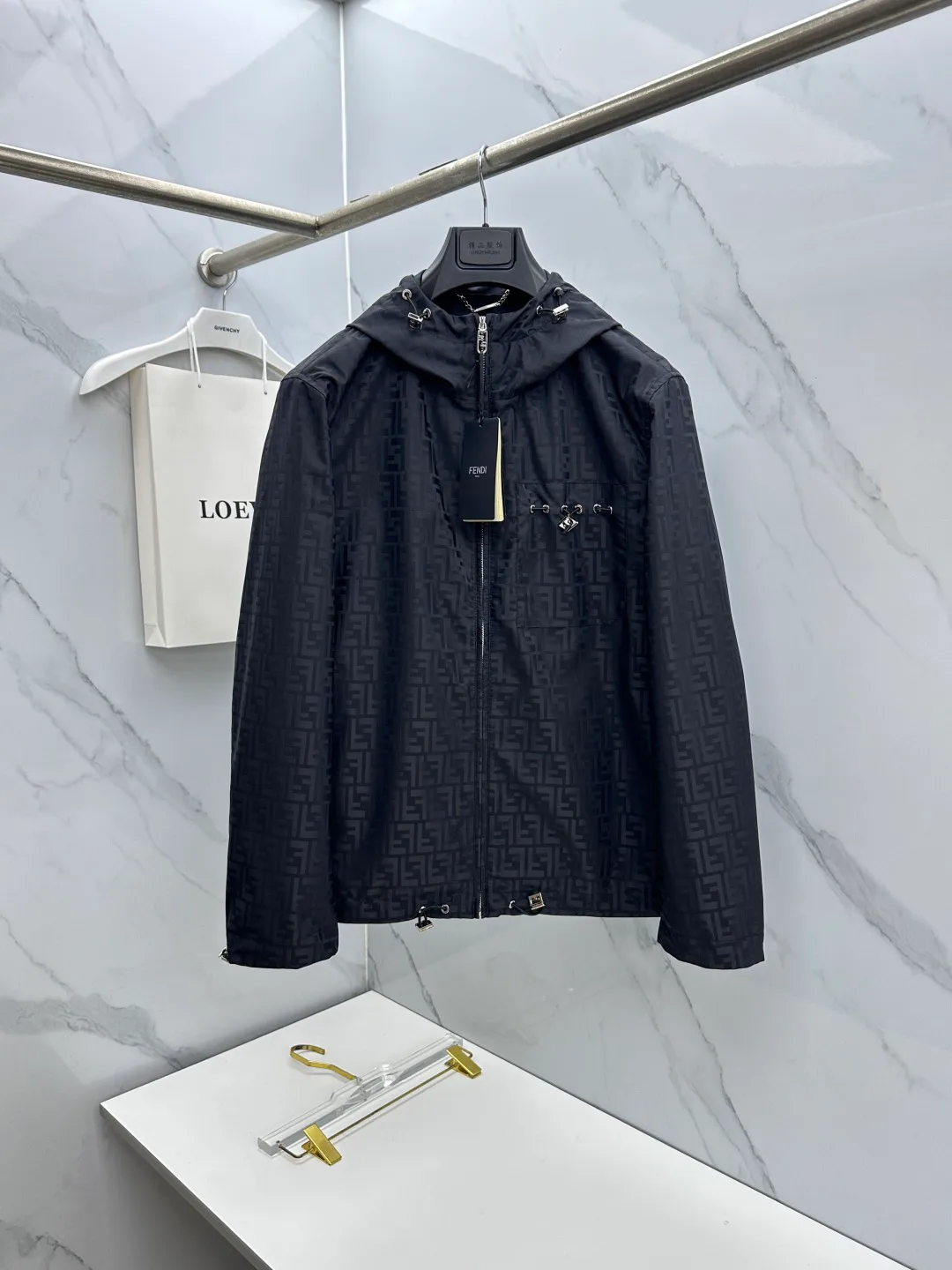 Куртки И Пуховики Мужские Fendi 18246795