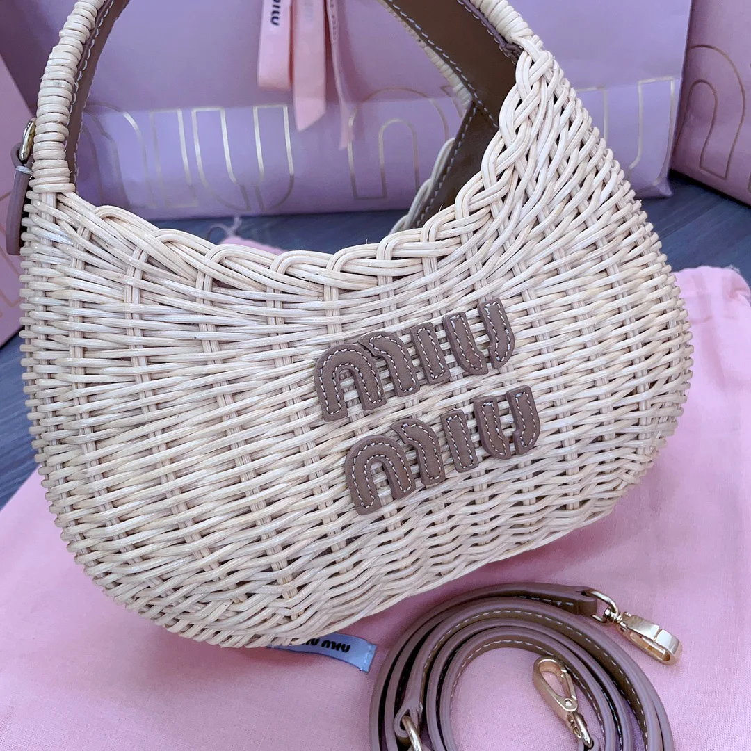 Сумки На Ремне Женские Miu Miu 18004734