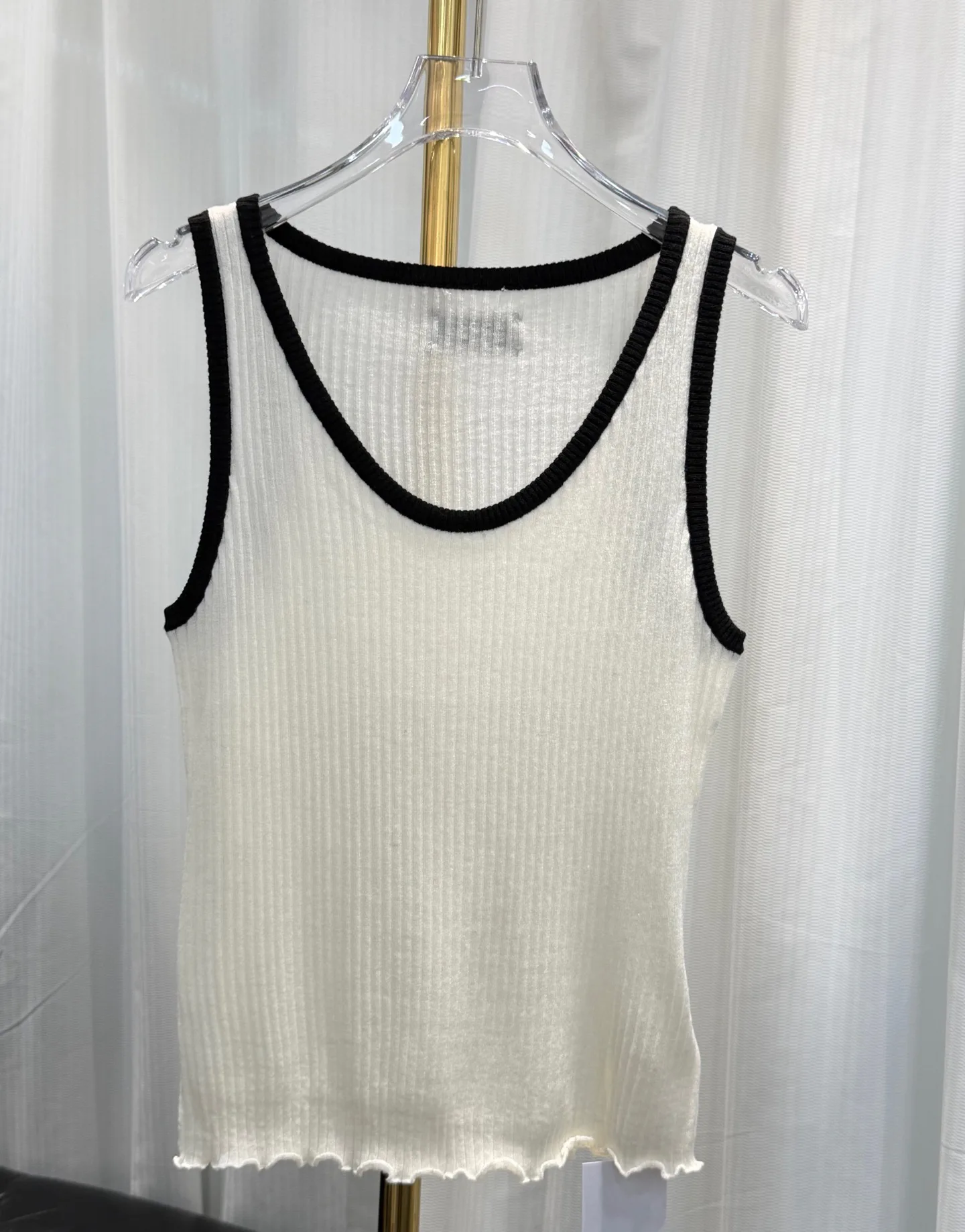 Жилеты Женские Chanel 11591302